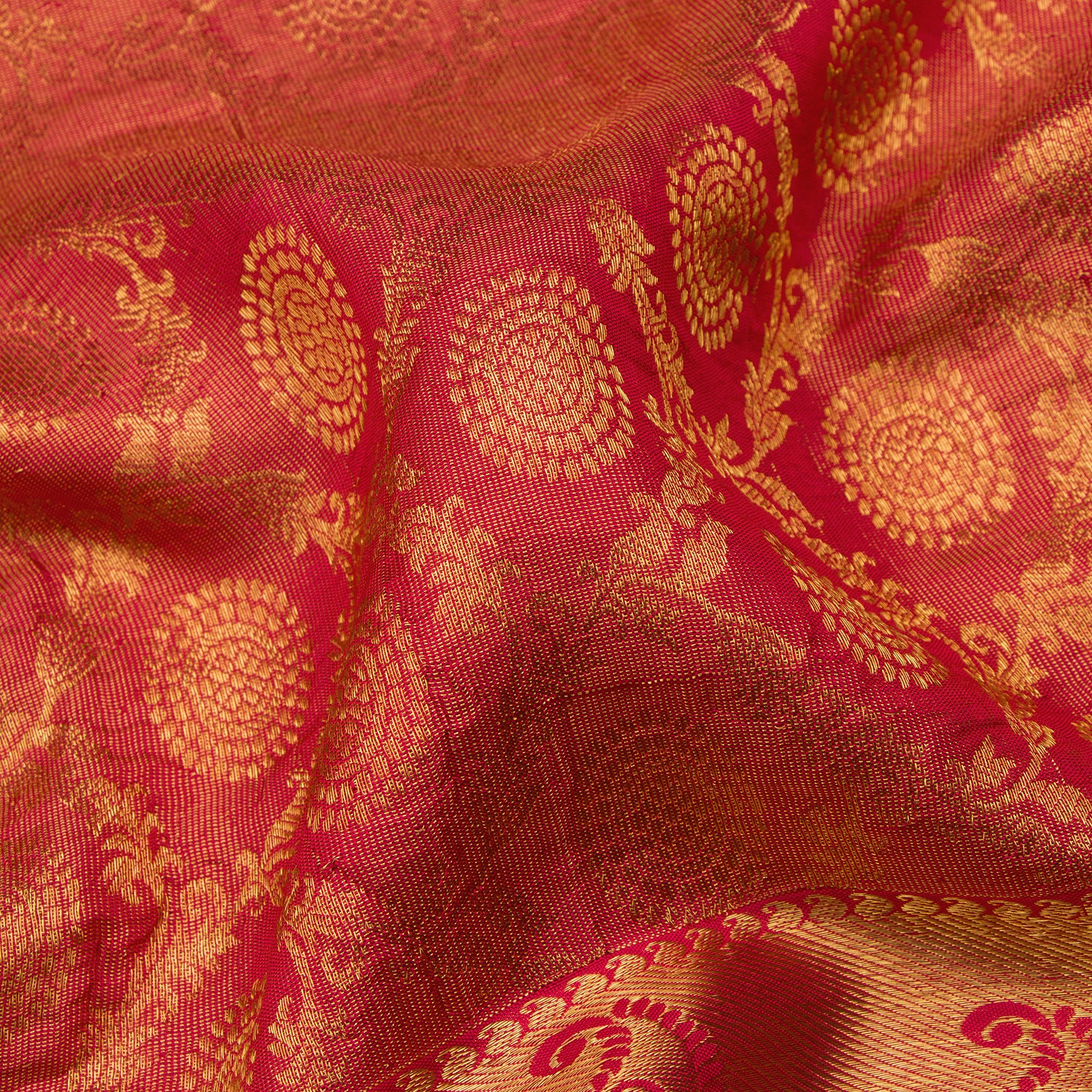 Kanakavalli Kanjivaram Silk Sari 21-608-HS001-06182 - Fabric View