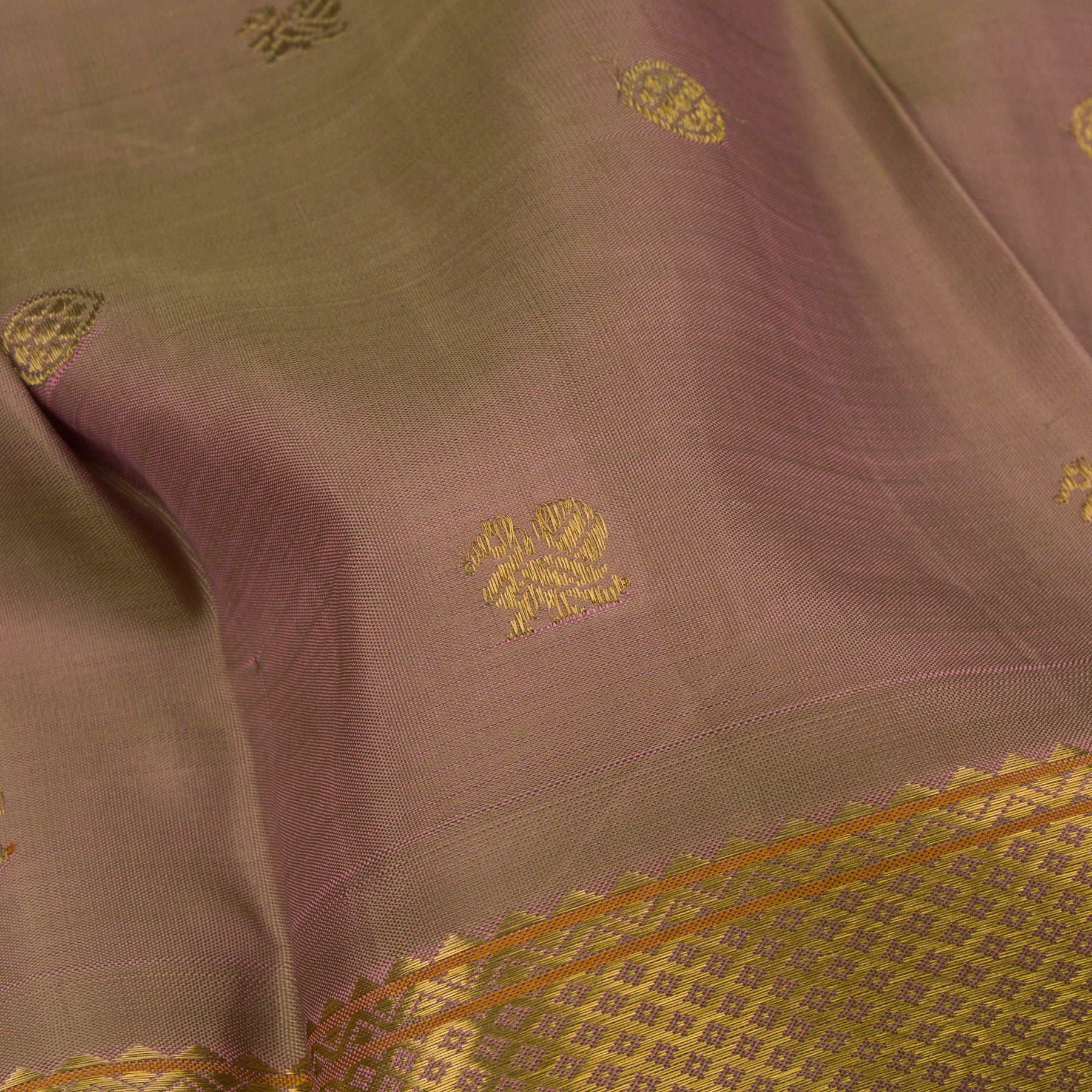 Kanakavalli Kanjivaram Silk Sari 22-040-HS001-04793 - Fabric View
