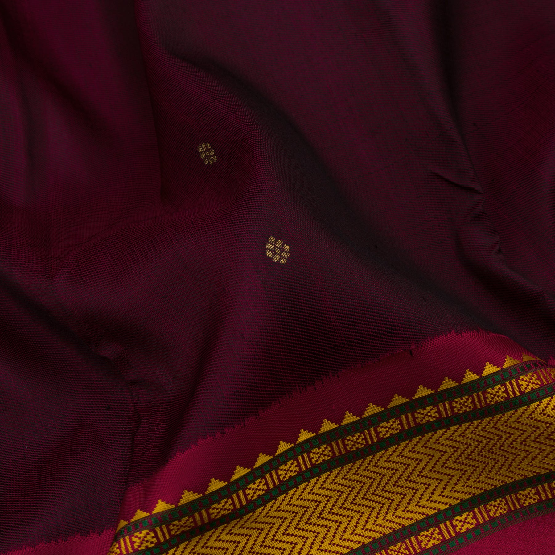 Kanakavalli Kanjivaram Silk Sari 22-040-HS001-04804 - Fabric View