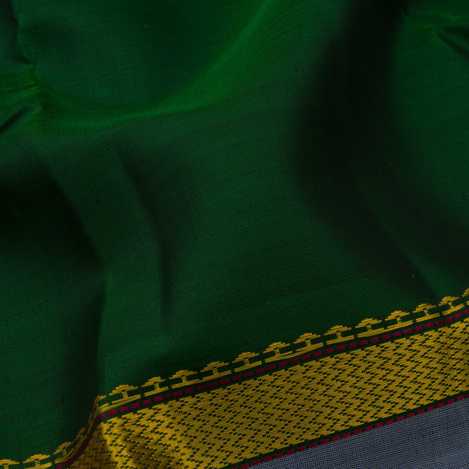 Kanakavalli Kanjivaram Silk Sari 22-040-HS001-06512 - Fabric View