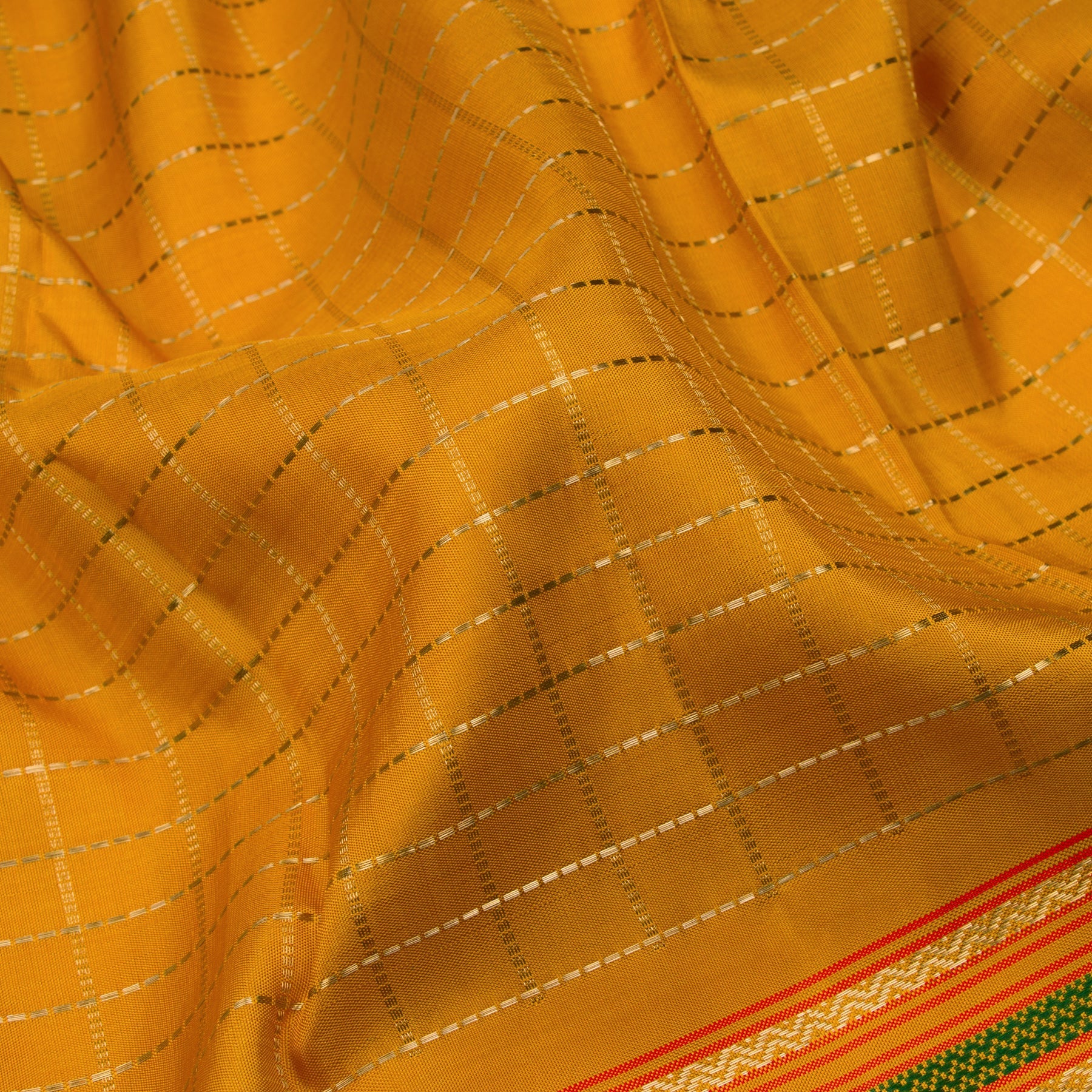 Kanakavalli Kanjivaram Silk Sari 22-040-HS001-09032 - Fabric View