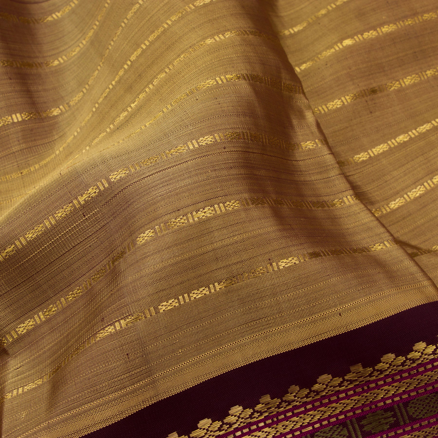 Kanakavalli Kanjivaram Silk Sari 22-040-HS001-12907 - Fabric View