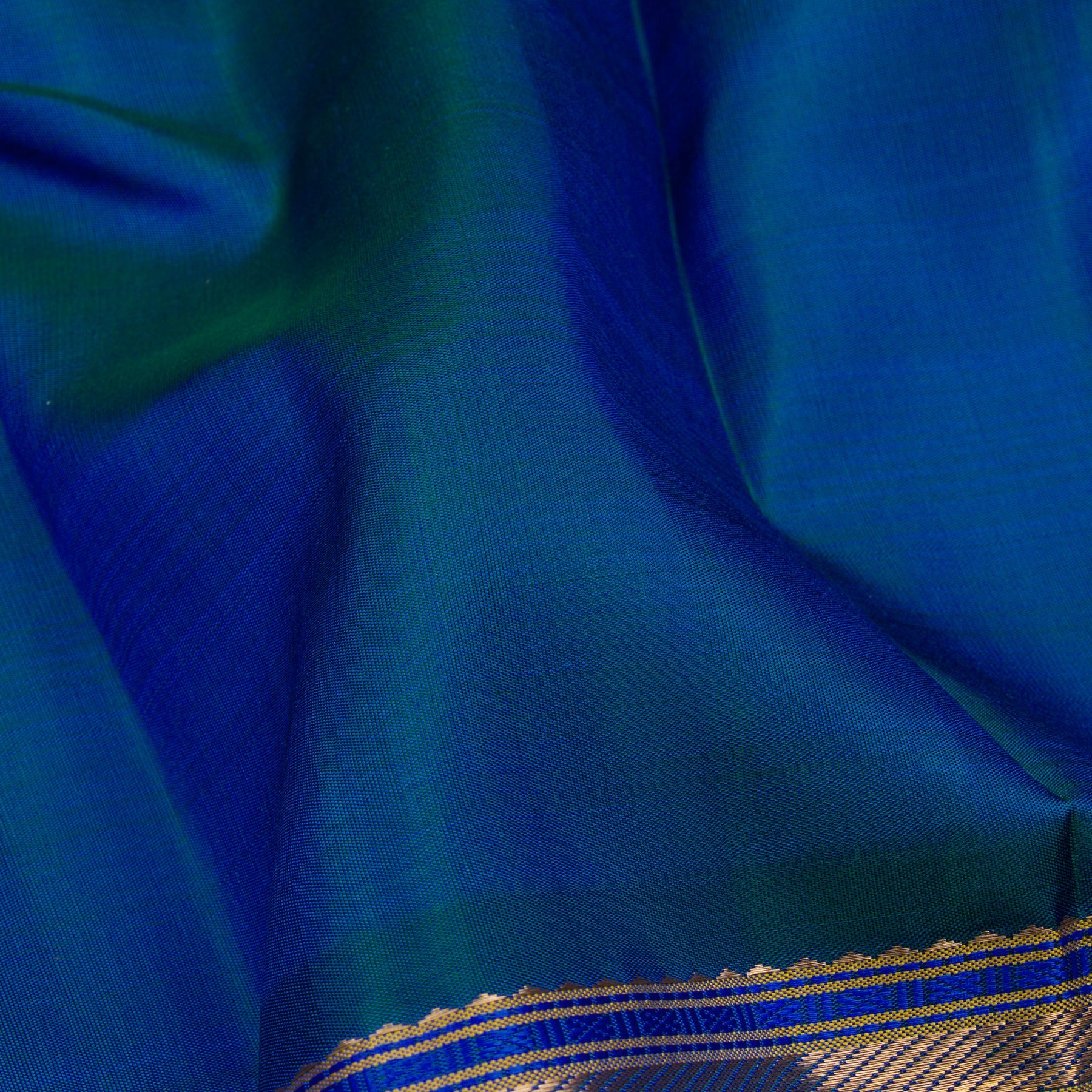 Kanakavalli Kanjivaram Silk Sari 22-040-HS001-15017 - Fabric View