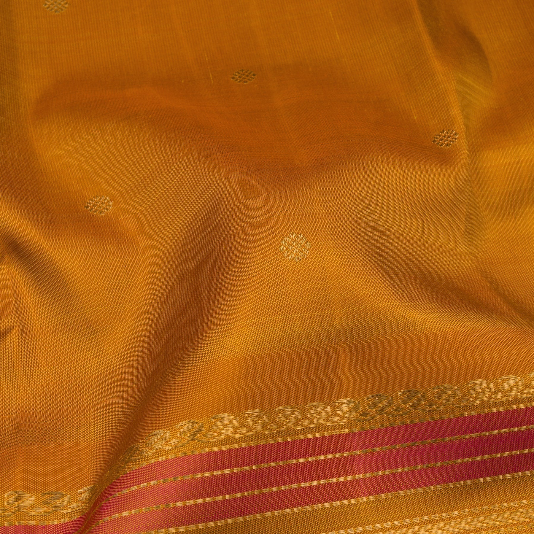 Kanakavalli Kanjivaram Silk Sari 22-041-HS001-04776 - Fabric View