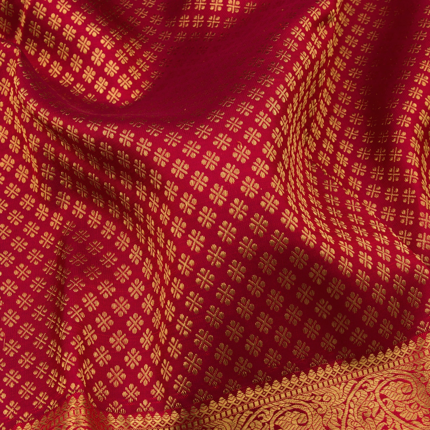 Kanakavalli Kanjivaram Silk Sari 22-100-HS001-11838 - Fabric View