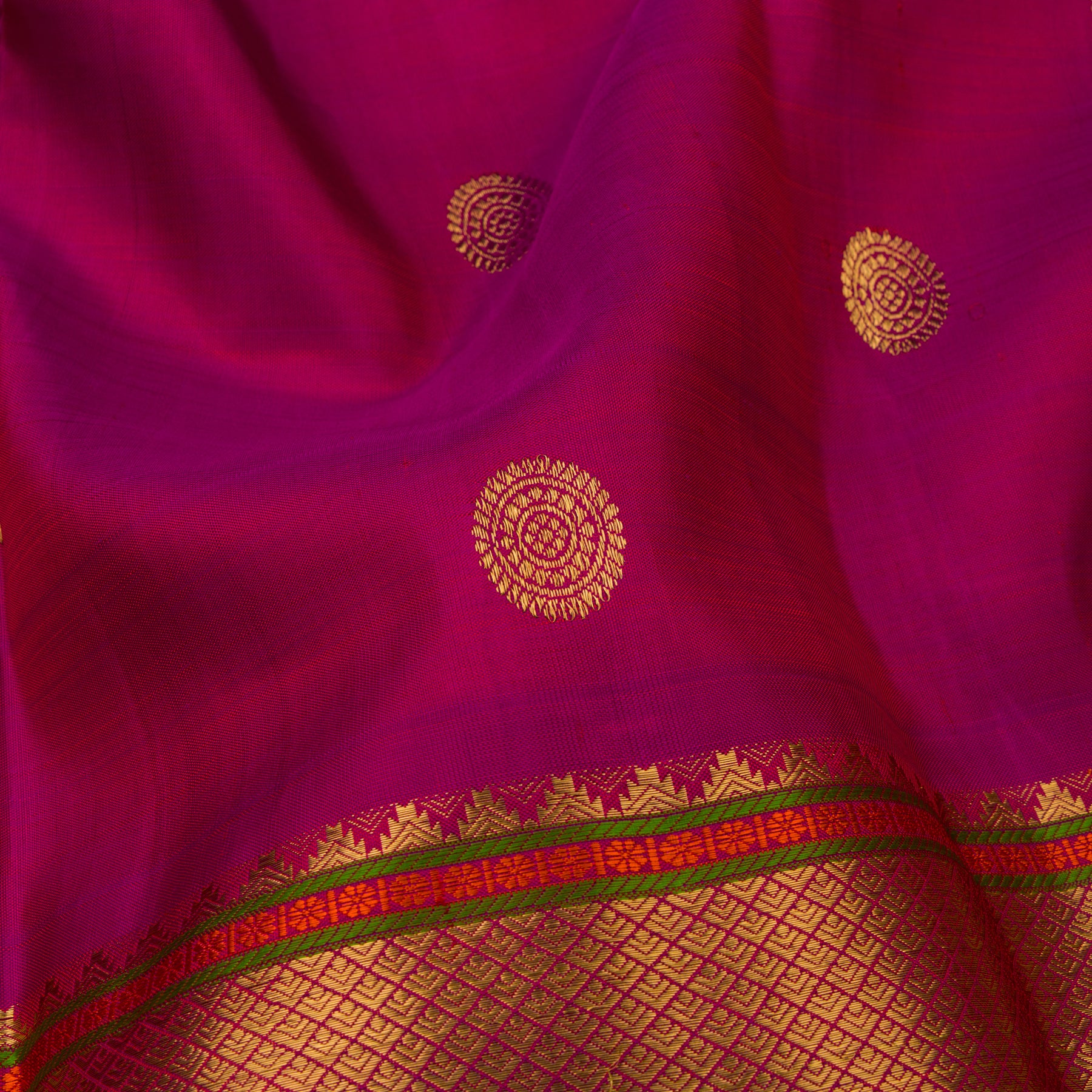 Kanakavalli Kanjivaram Silk Sari 22-100-HS001-11869 - Fabric View