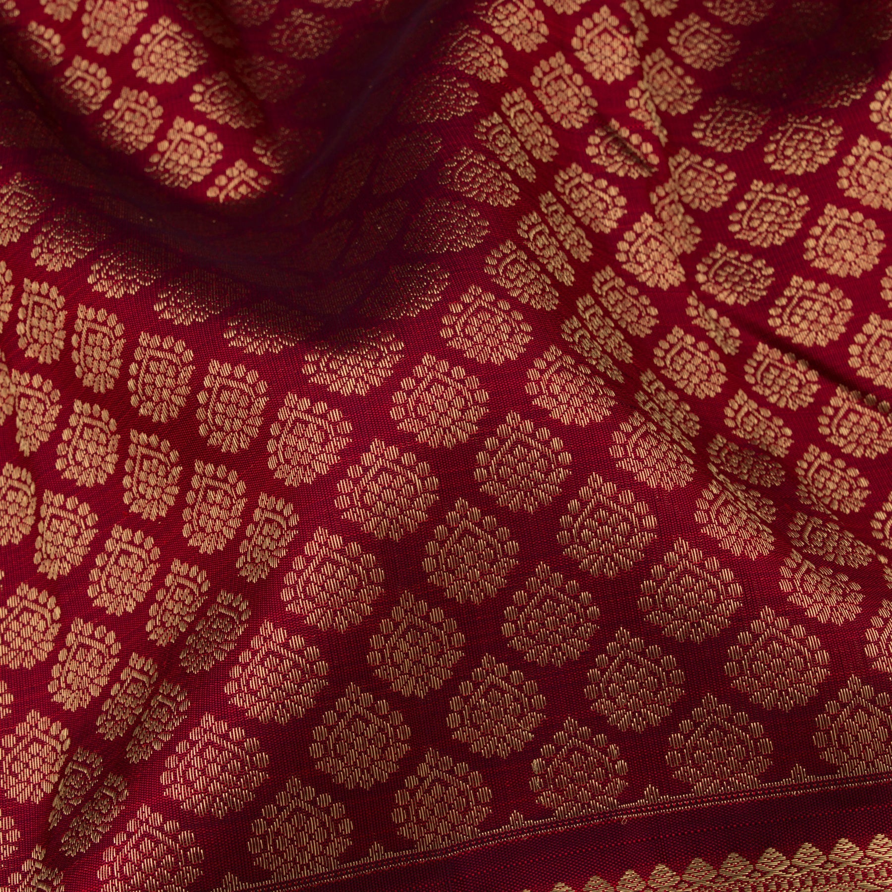 Kanakavalli Kanjivaram Silk Sari 22-110-HS001-00403 - Fabric View