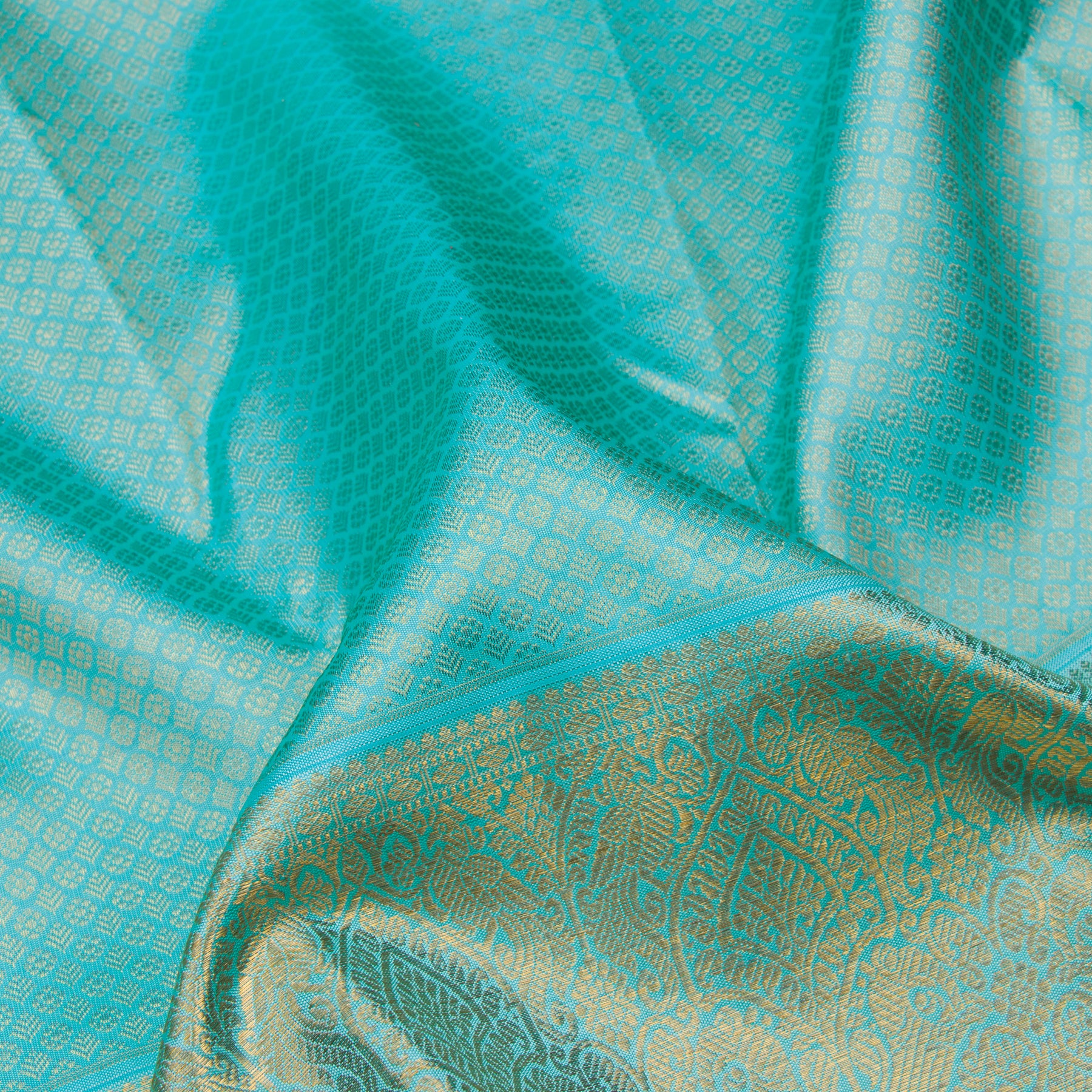 Kanakavalli Kanjivaram Silk Sari 22-110-HS001-00406 - Fabric View