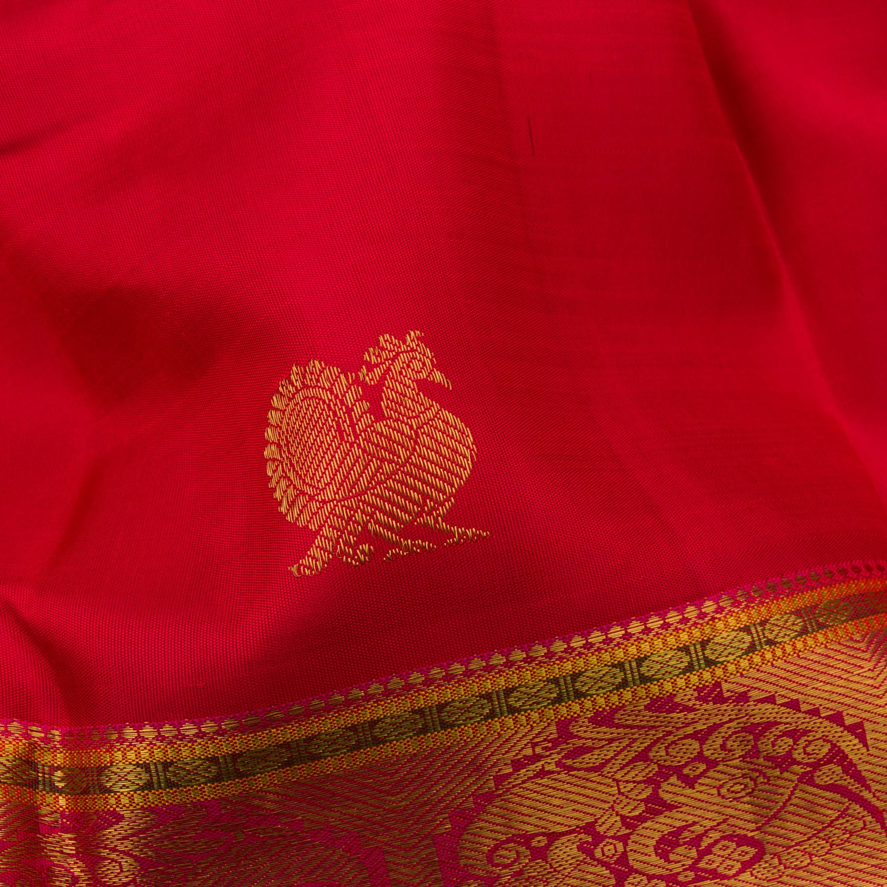 Kanakavalli Kanjivaram Silk Sari 22-110-HS001-01695 - Fabric View