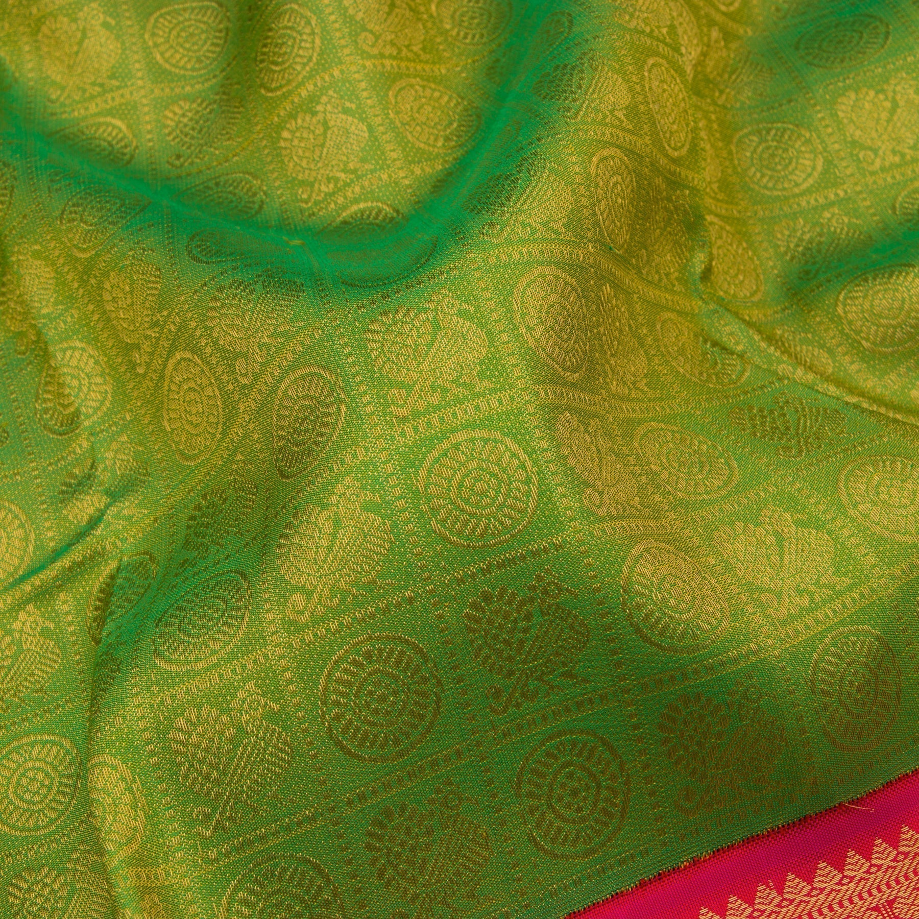 Kanakavalli Kanjivaram Silk Sari 22-110-HS001-02200 - Fabric View