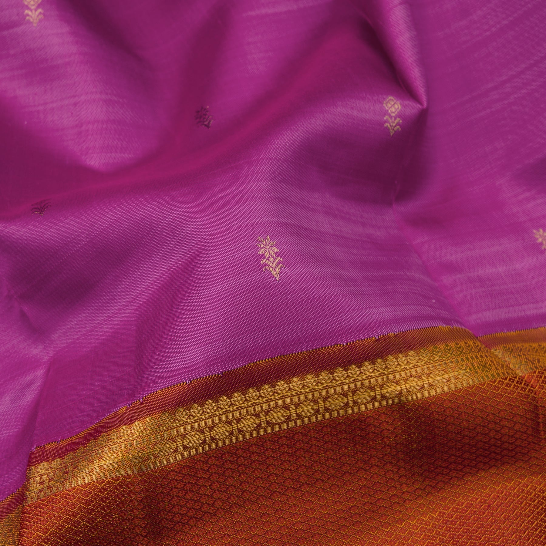 Kanakavalli Kanjivaram Silk Sari 22-110-HS001-02714 - Fabric View