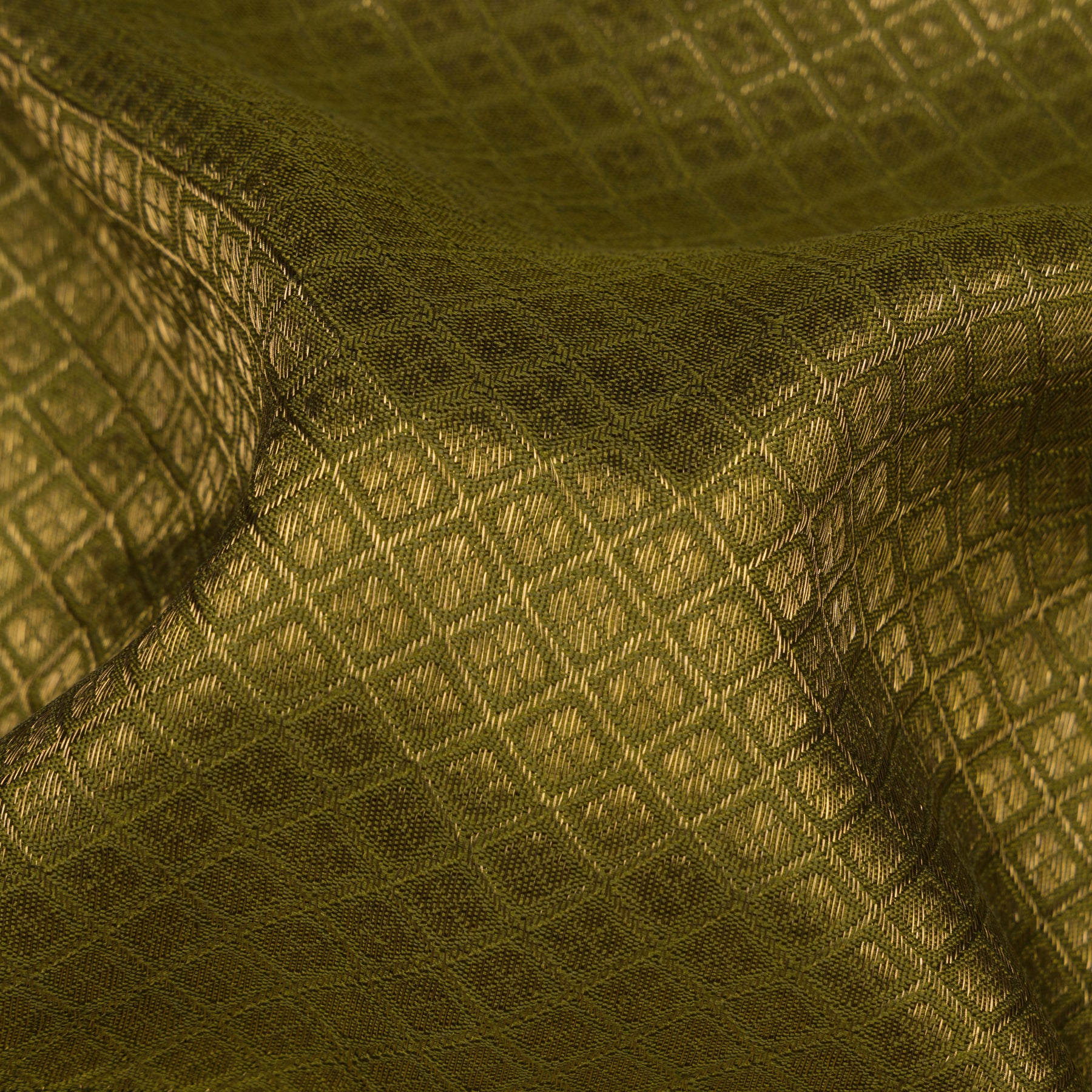Kanakavalli Kanjivaram Silk Sari 22-110-HS001-03794 - Fabric View