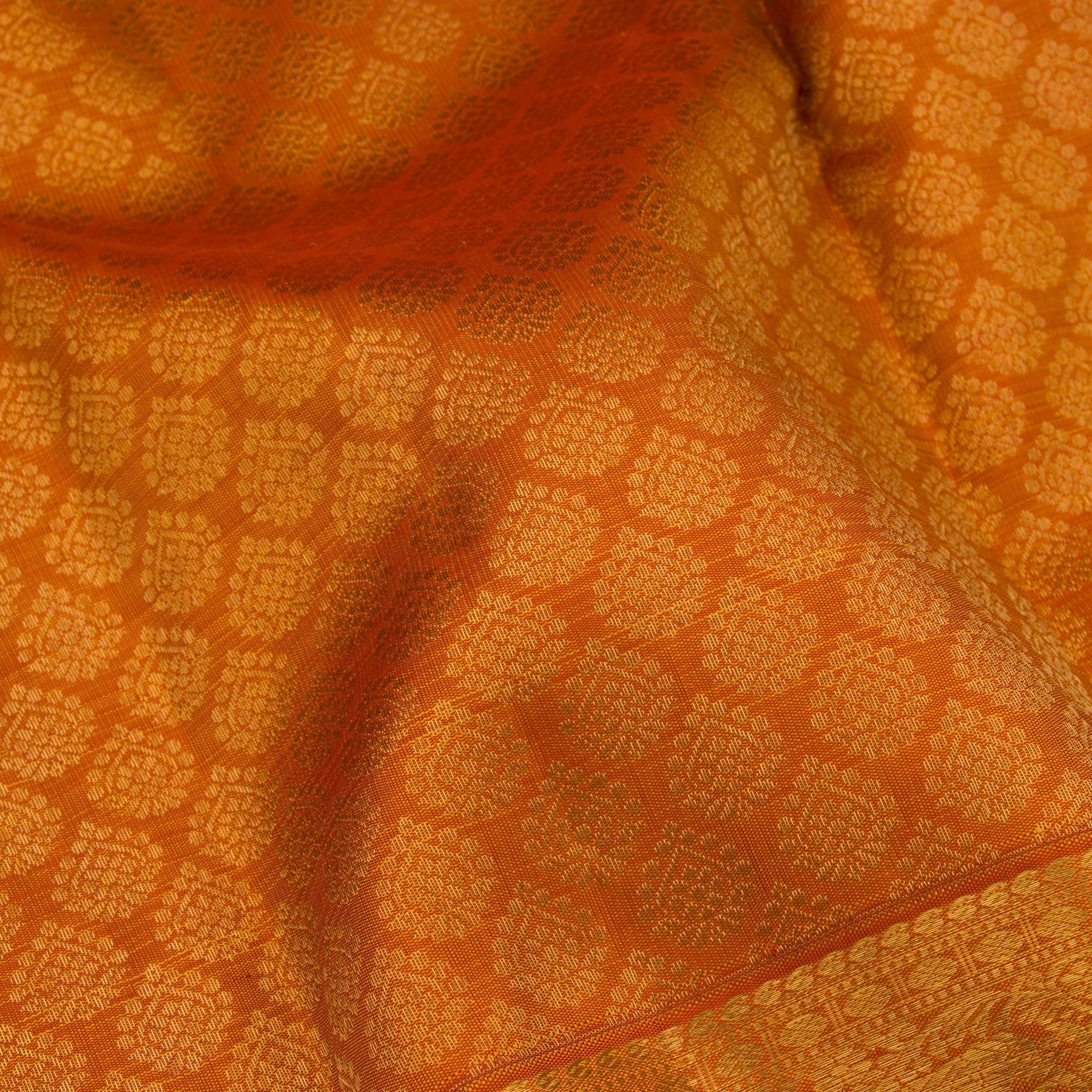 Kanakavalli Kanjivaram Silk Sari 22-110-HS001-04919 - Fabric View