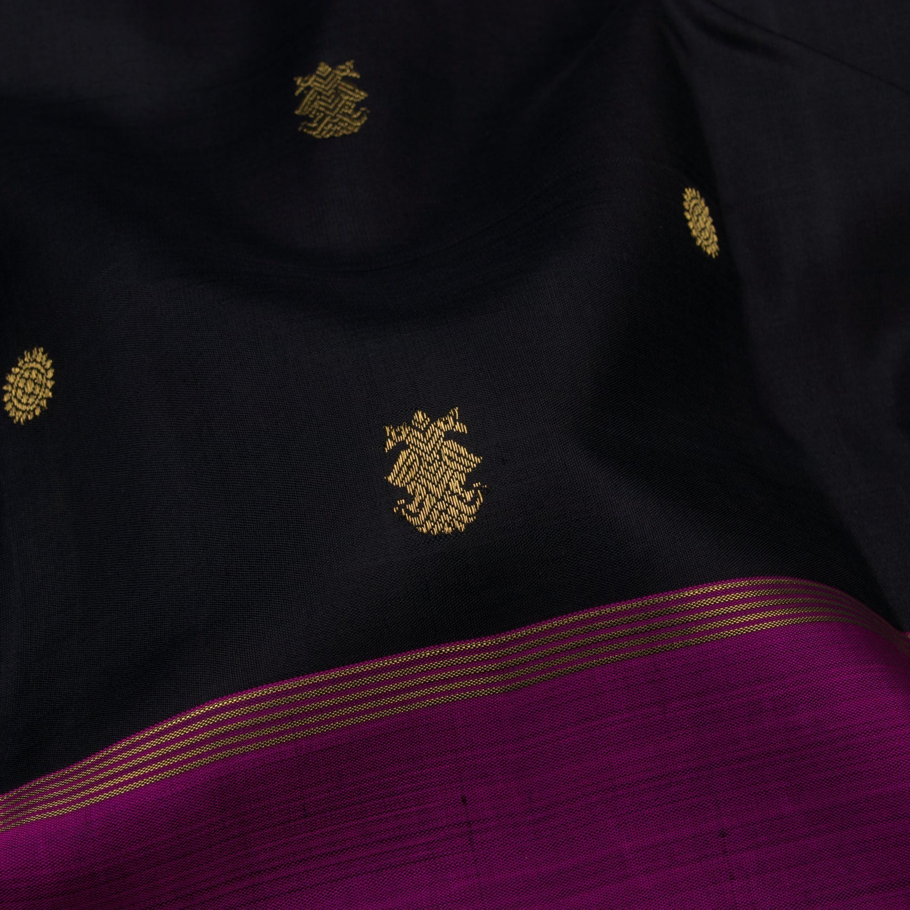 Kanakavalli Kanjivaram Silk Sari 22-110-HS001-04988 - Fabric View