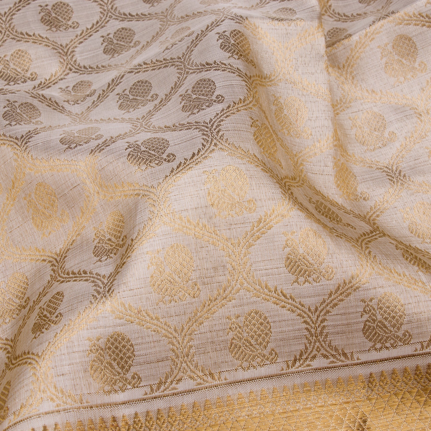Kanakavalli Kanjivaram Silk Sari 22-110-HS001-05923 - Fabric View