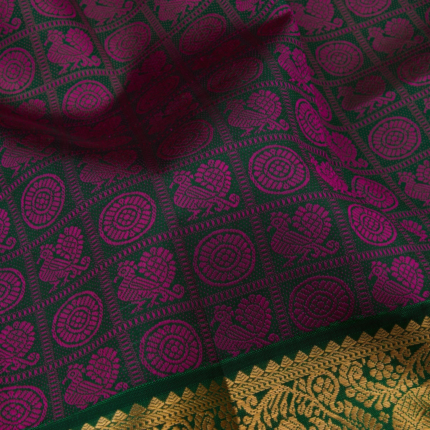 Kanakavalli Kanjivaram Silk Sari 22-110-HS001-05956 - Fabric View