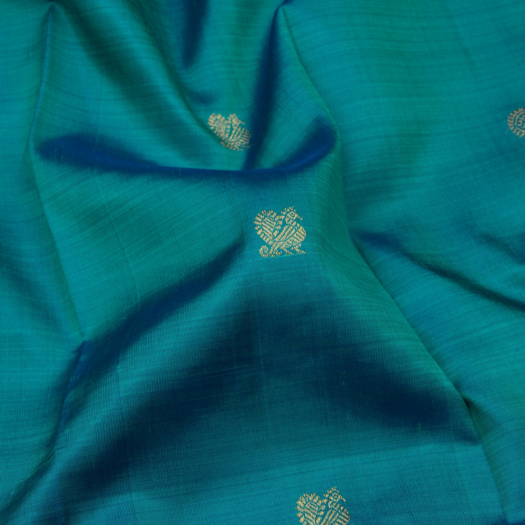 Kanakavalli Kanjivaram Silk Sari 22-110-HS001-07532 - Fabric View