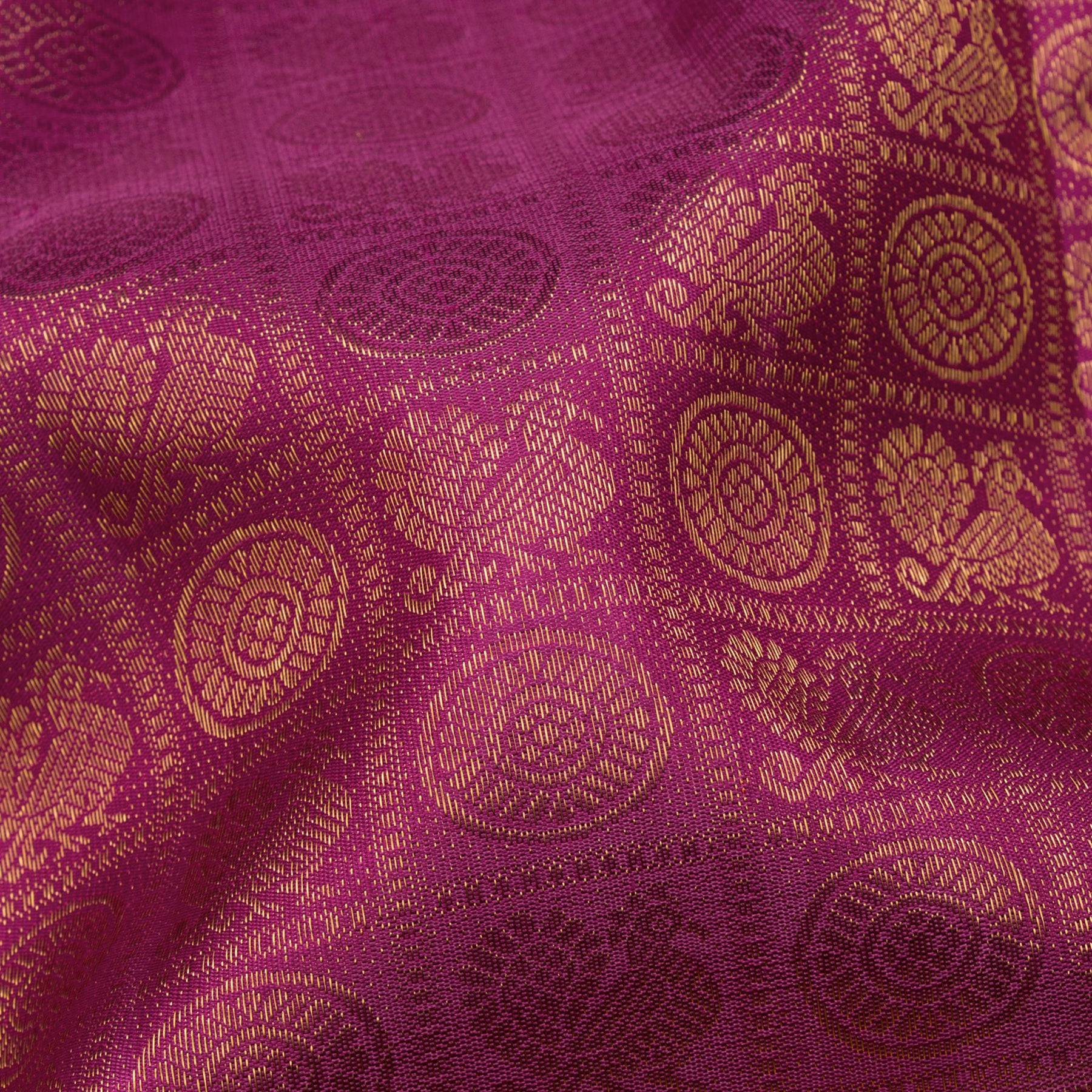 Kanakavalli Kanjivaram Silk Sari 22-110-HS001-07910 - Fabric View