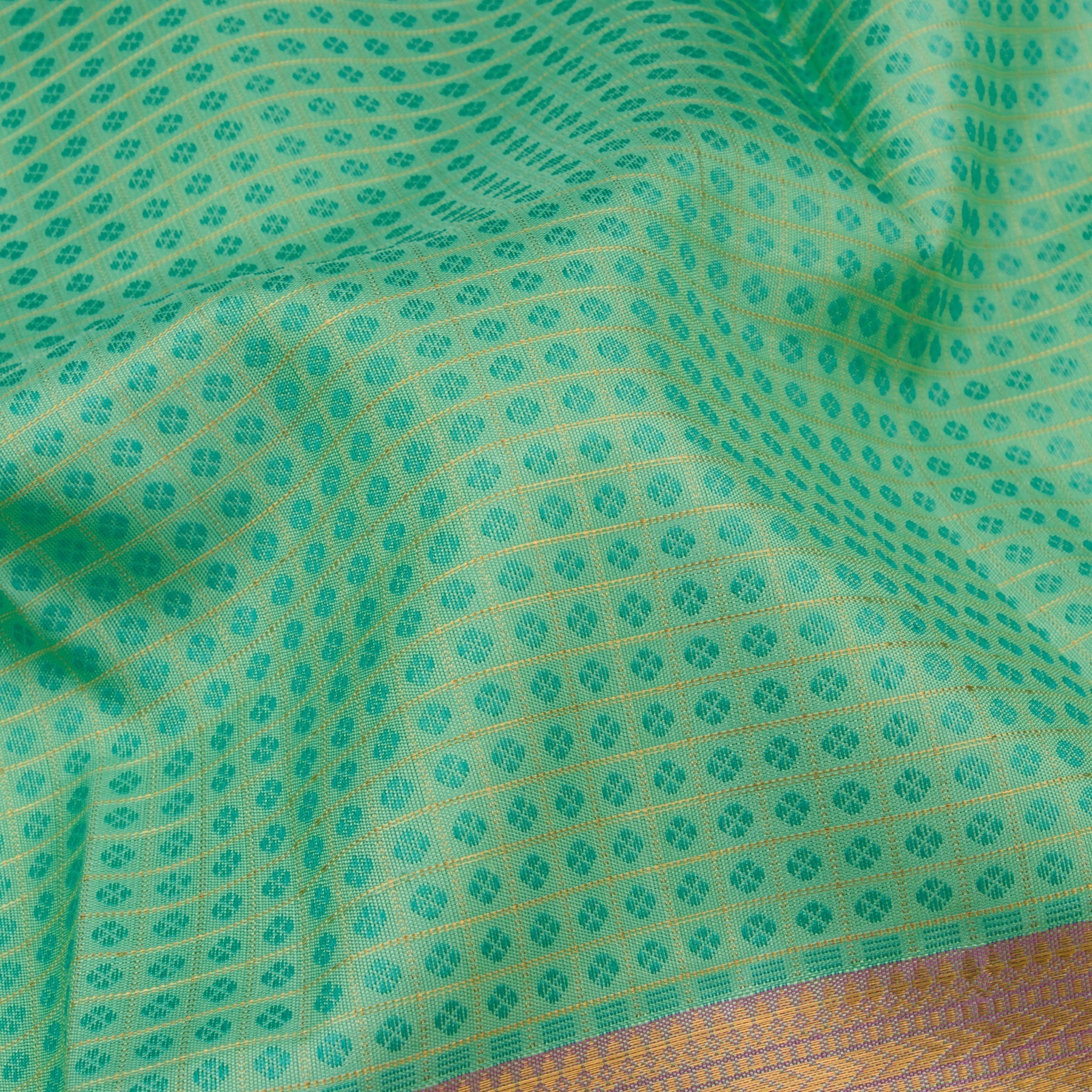 Kanakavalli Kanjivaram Silk Sari 22-110-HS001-07930 - Fabric View