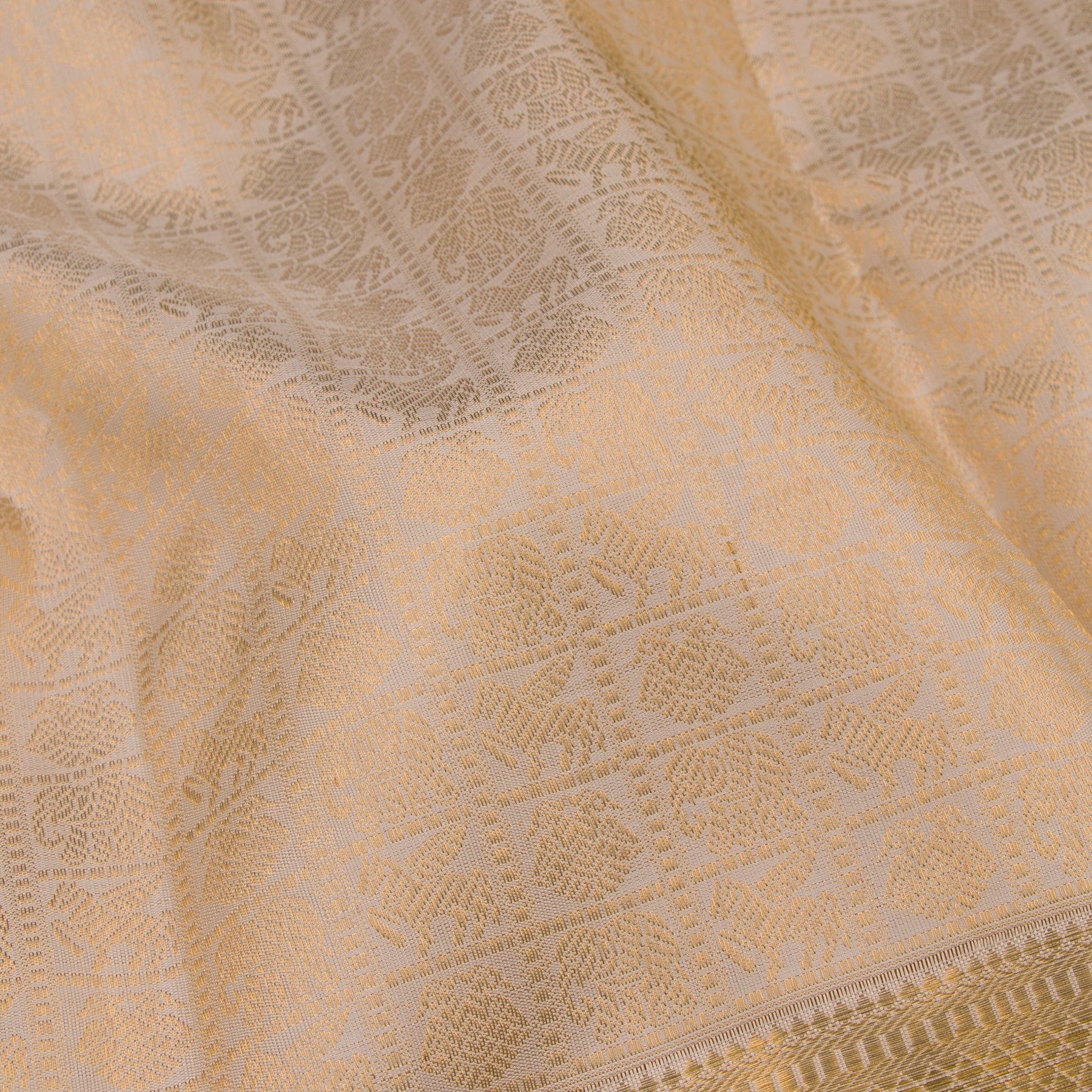 Kanakavalli Kanjivaram Silk Sari 22-110-HS001-08549 - Fabric View