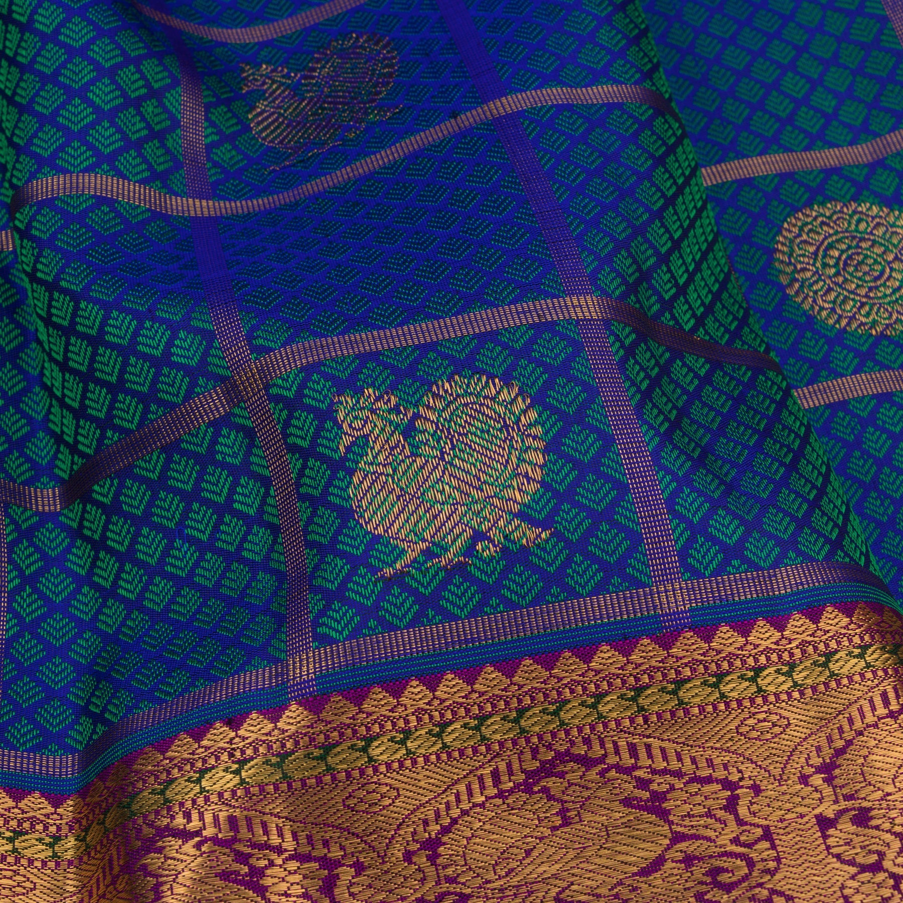Kanakavalli Kanjivaram Silk Sari 22-110-HS001-08903 - Fabric View