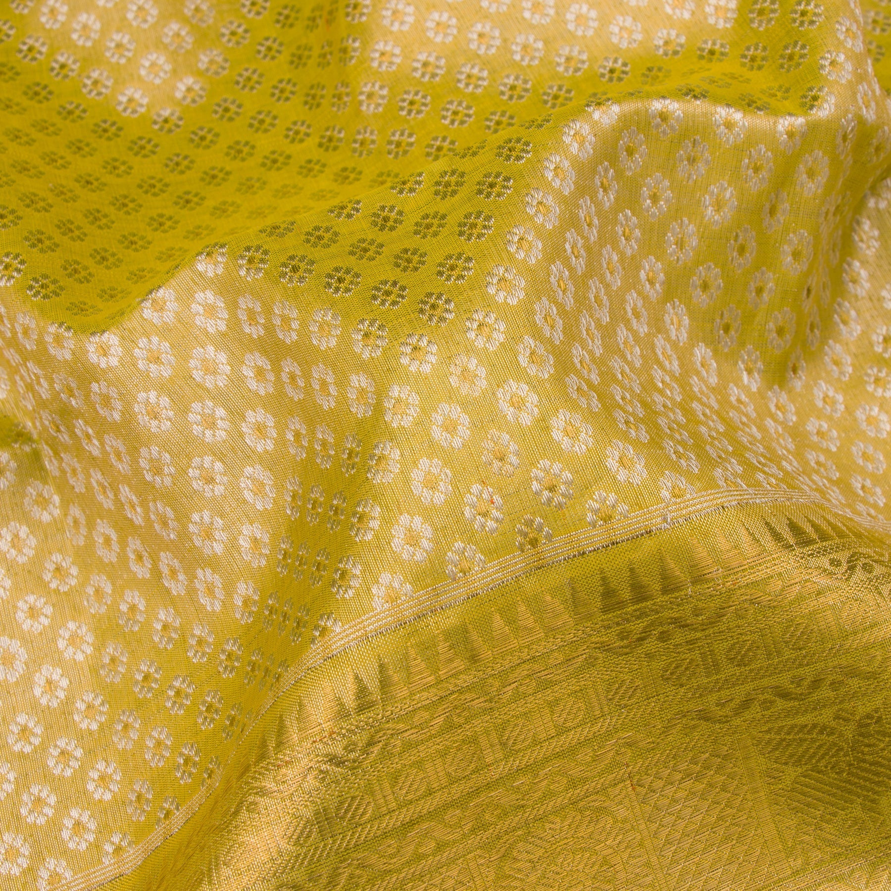 Kanakavalli Kanjivaram Silk Sari 22-110-HS001-08972 - Fabric View