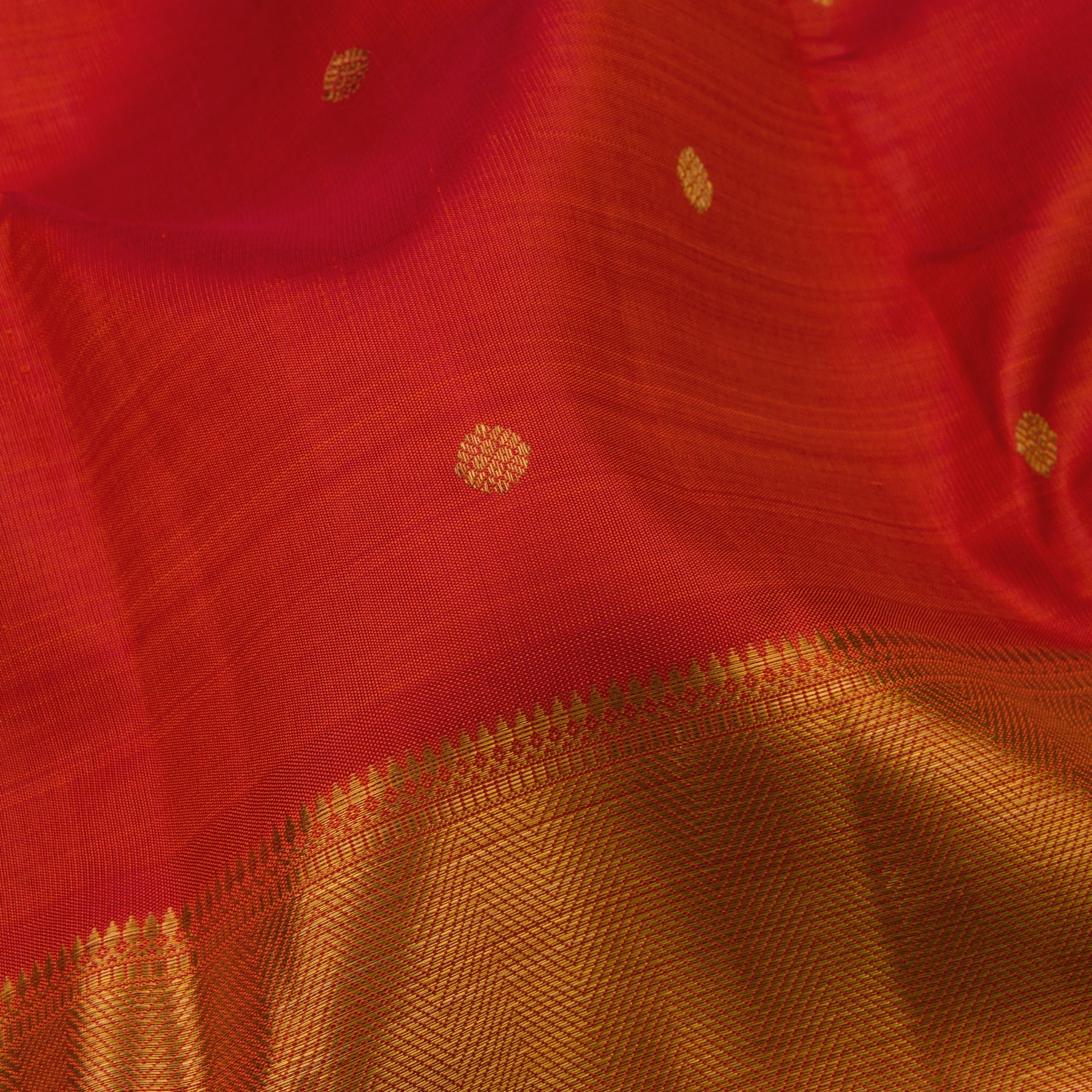Kanakavalli Kanjivaram Silk Sari 22-110-HS001-09501 - Fabric View