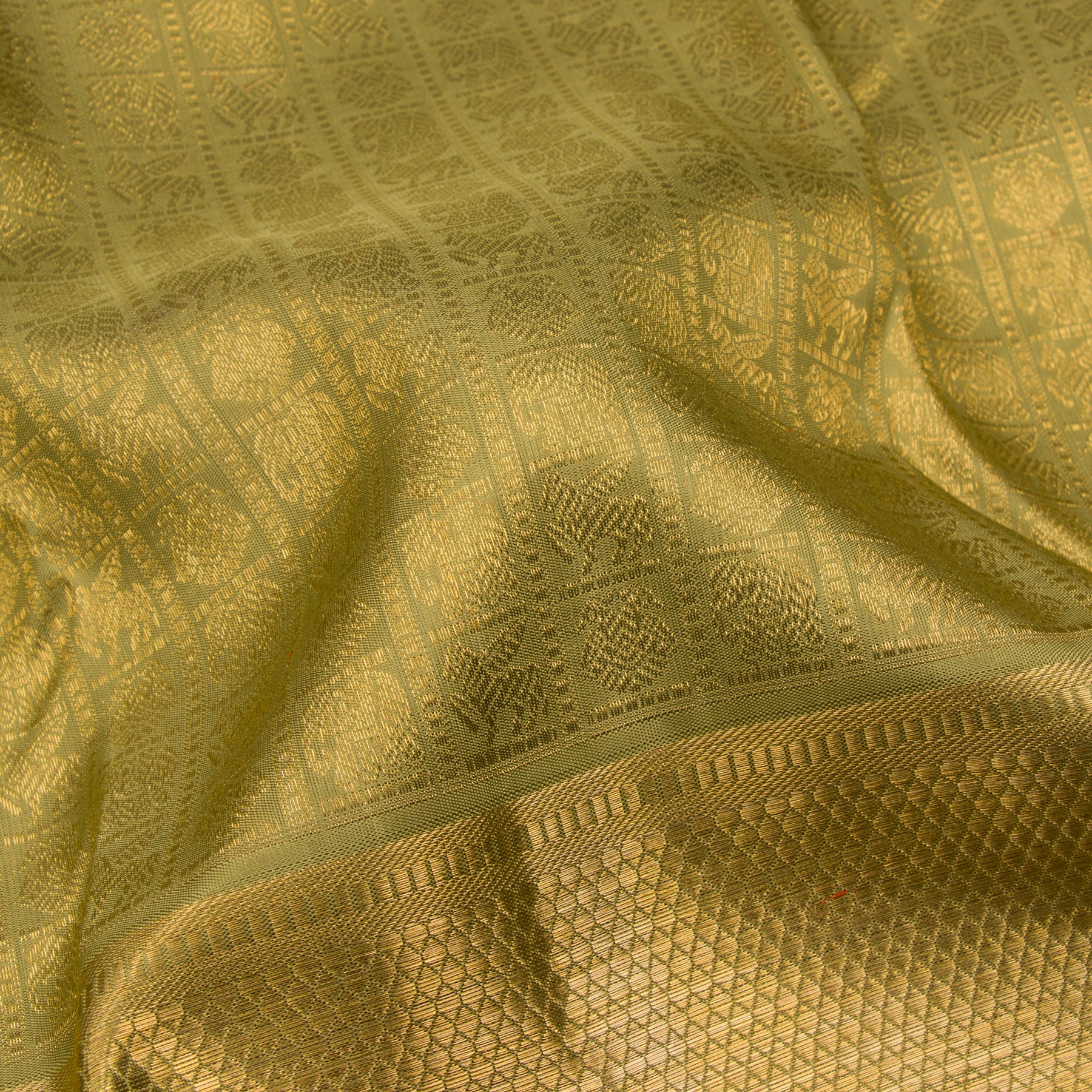 Kanakavalli Kanjivaram Silk Sari 22-110-HS001-10355 - Fabric View