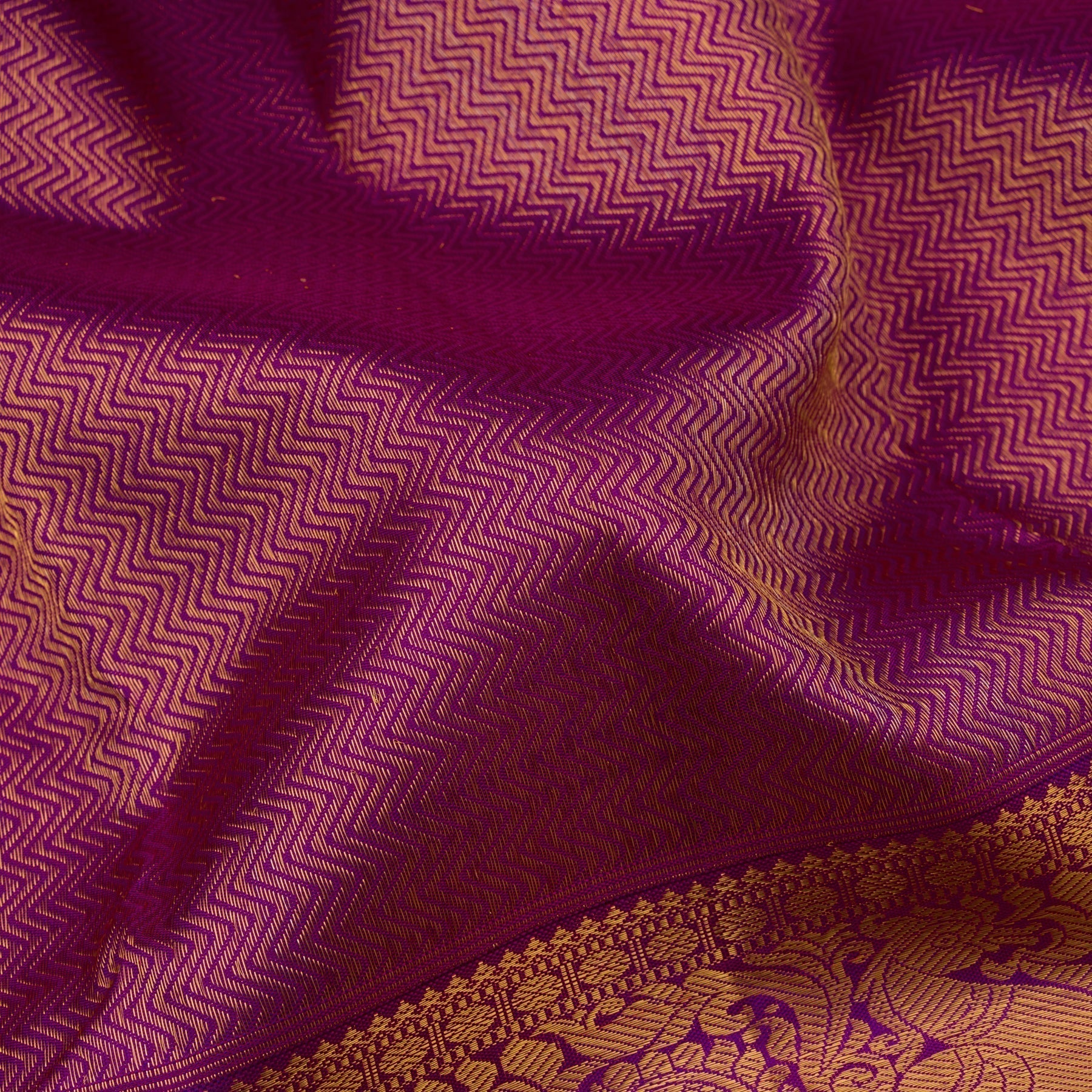 Kanakavalli Kanjivaram Silk Sari 22-110-HS001-10555 - Fabric View