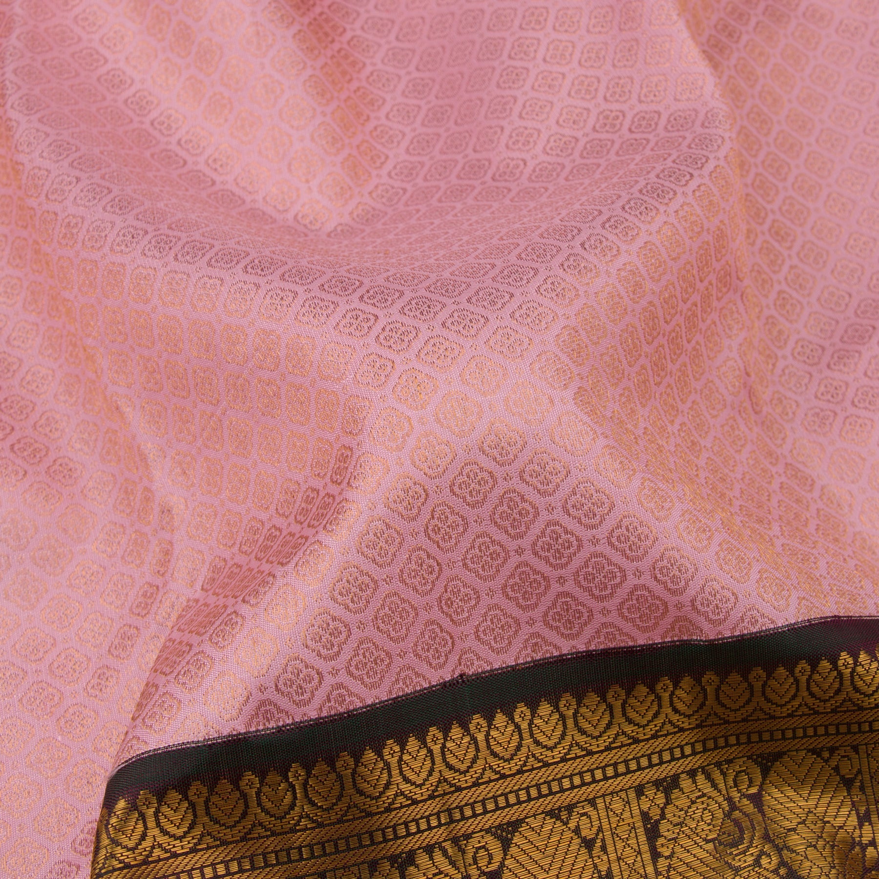 Kanakavalli Kanjivaram Silk Sari 22-110-HS001-10590 - Fabric View