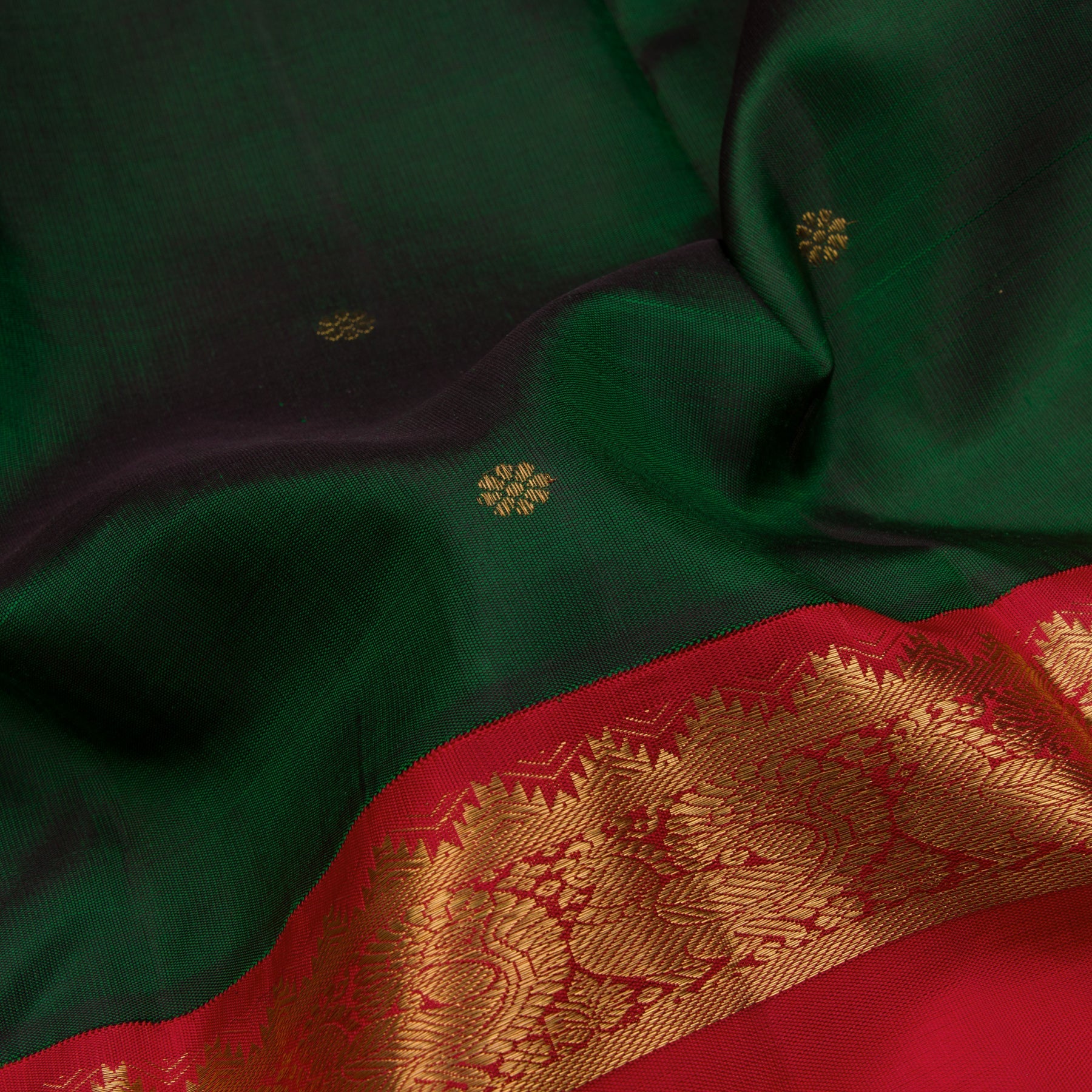 Kanakavalli Kanjivaram Silk Sari 22-110-HS001-11056 - Fabric View