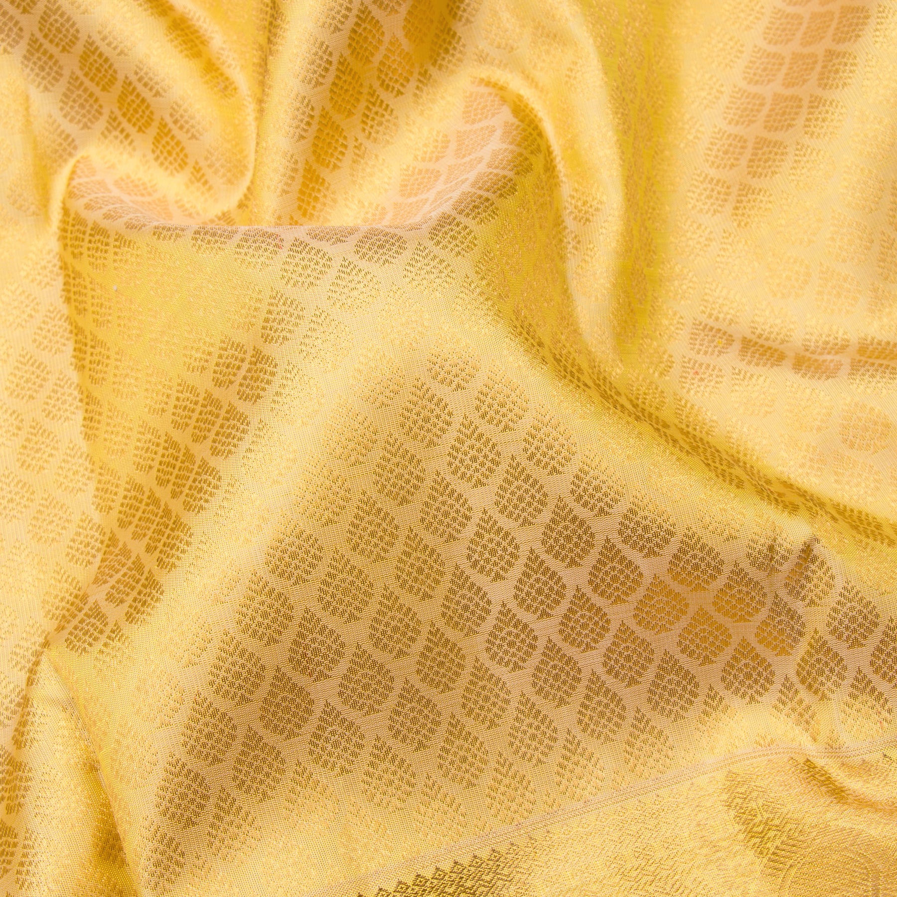 Kanakavalli Kanjivaram Silk Sari 22-110-HS001-12140 - Fabric View