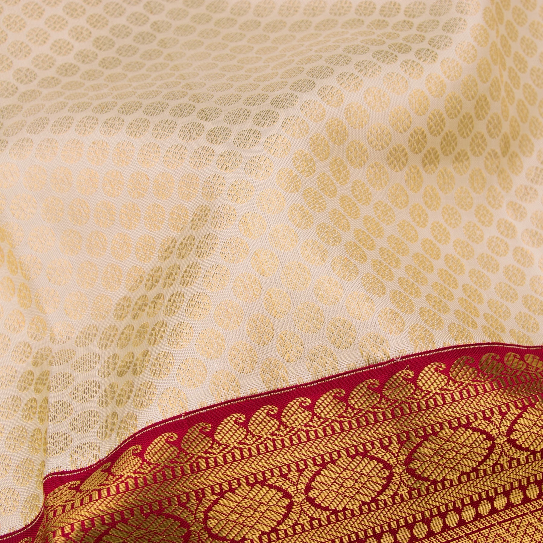 Kanakavalli Kanjivaram Silk Sari 22-110-HS001-12498 - Fabric View