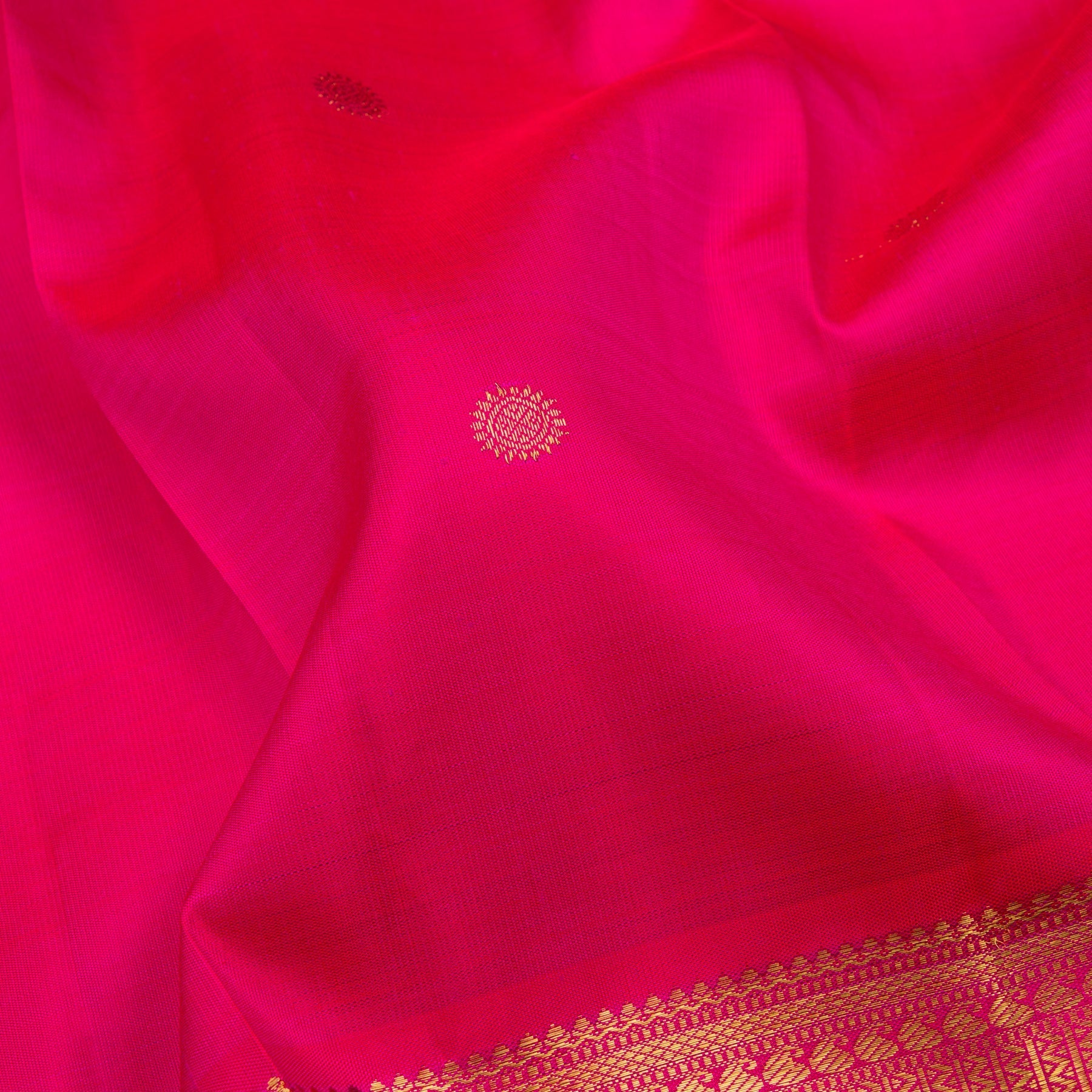 Kanakavalli Kanjivaram Silk Sari 22-110-HS001-12544 - Fabric View