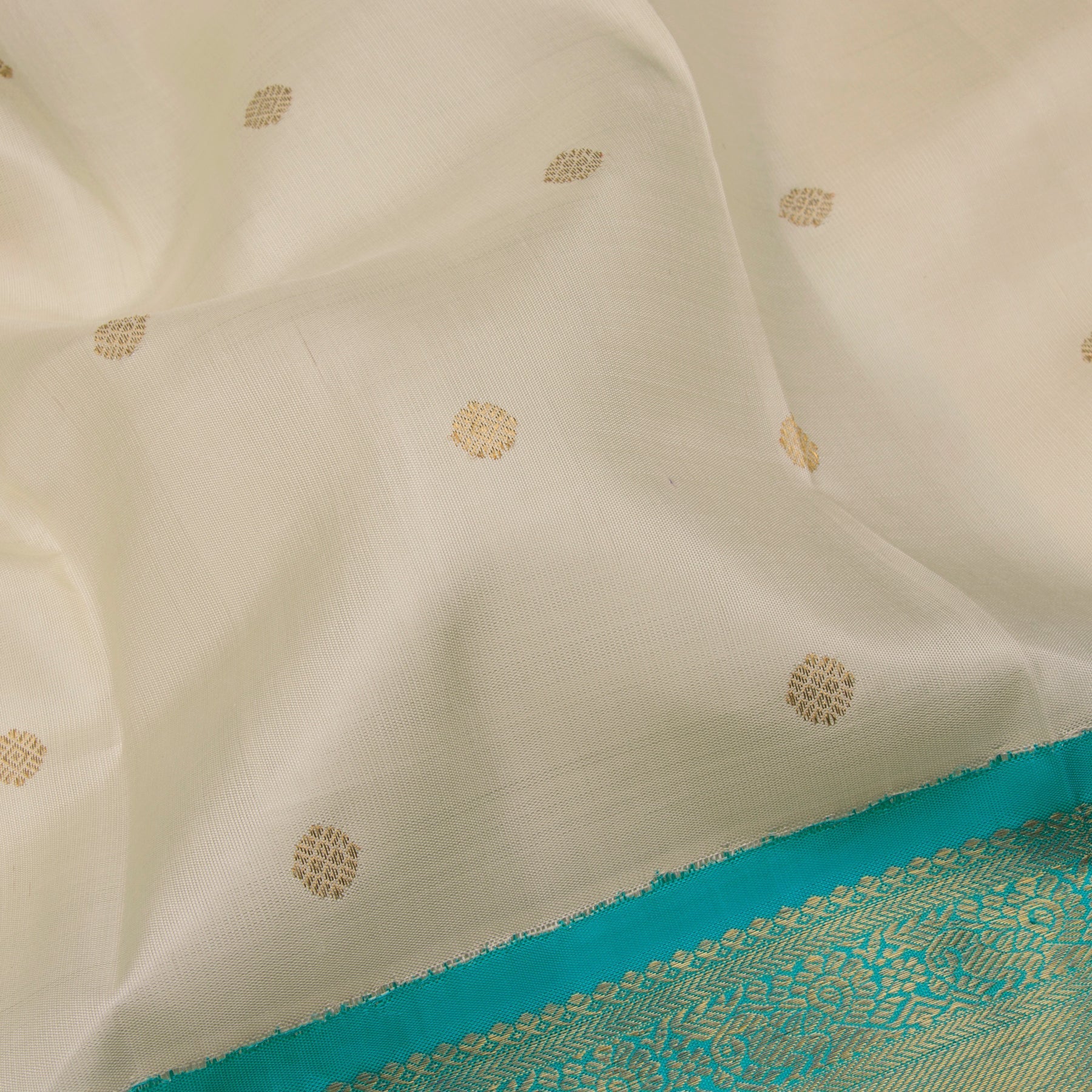 Kanakavalli Kanjivaram Silk Sari 22-110-HS001-12548 - Fabric View