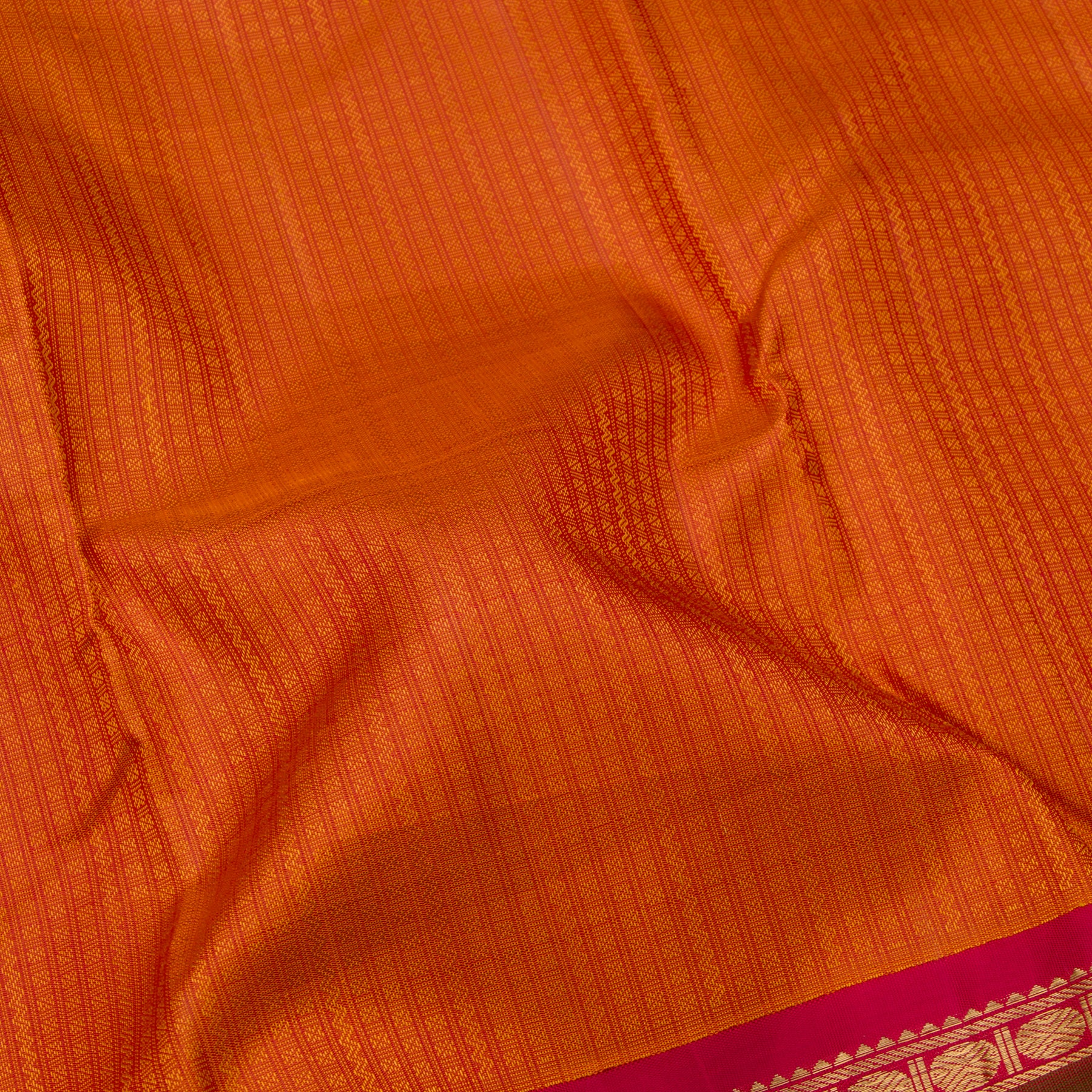 Kanakavalli Kanjivaram Silk Sari 22-110-HS001-12549 - Fabric View