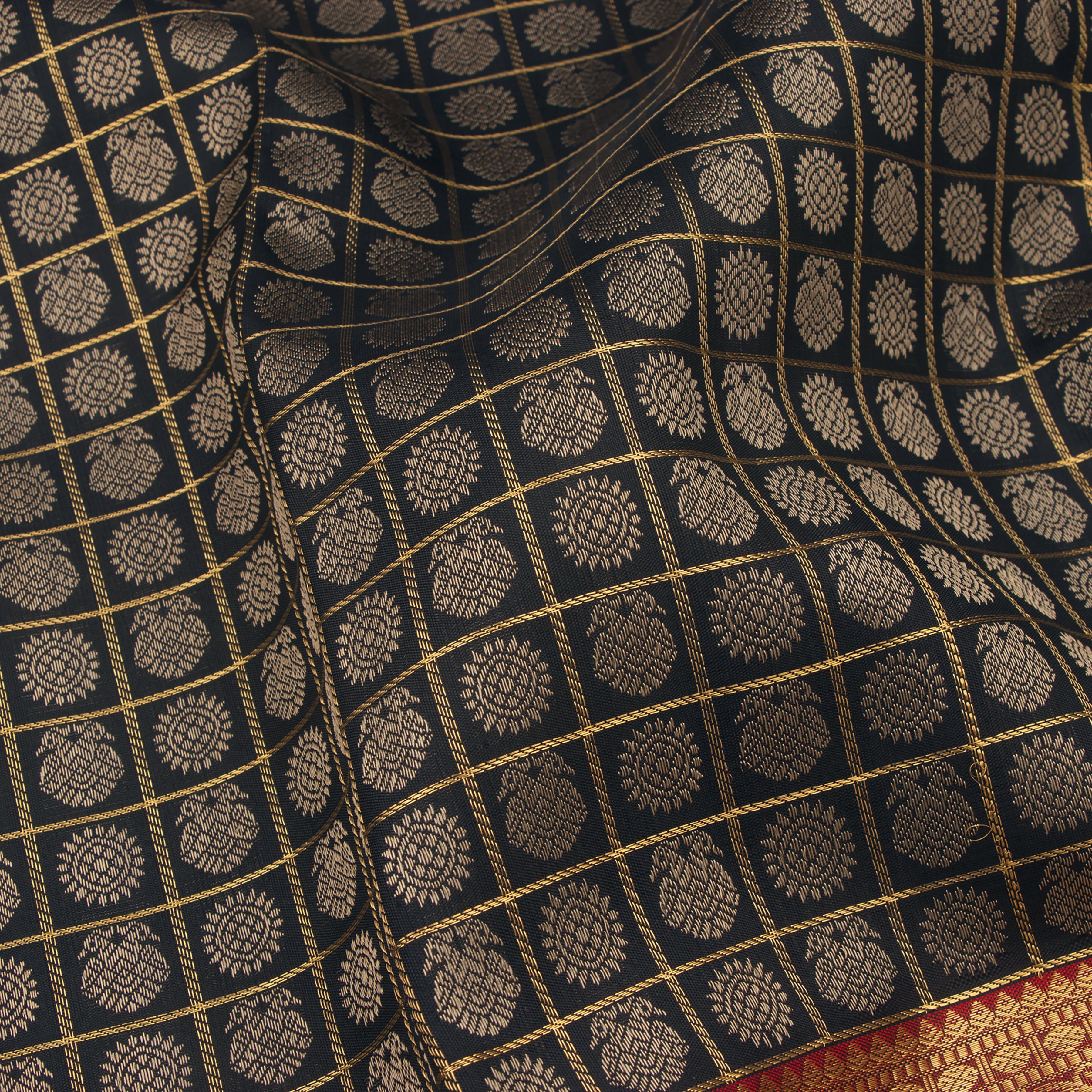 Kanakavalli Kanjivaram Silk Sari 22-110-HS001-12576 - Fabric View