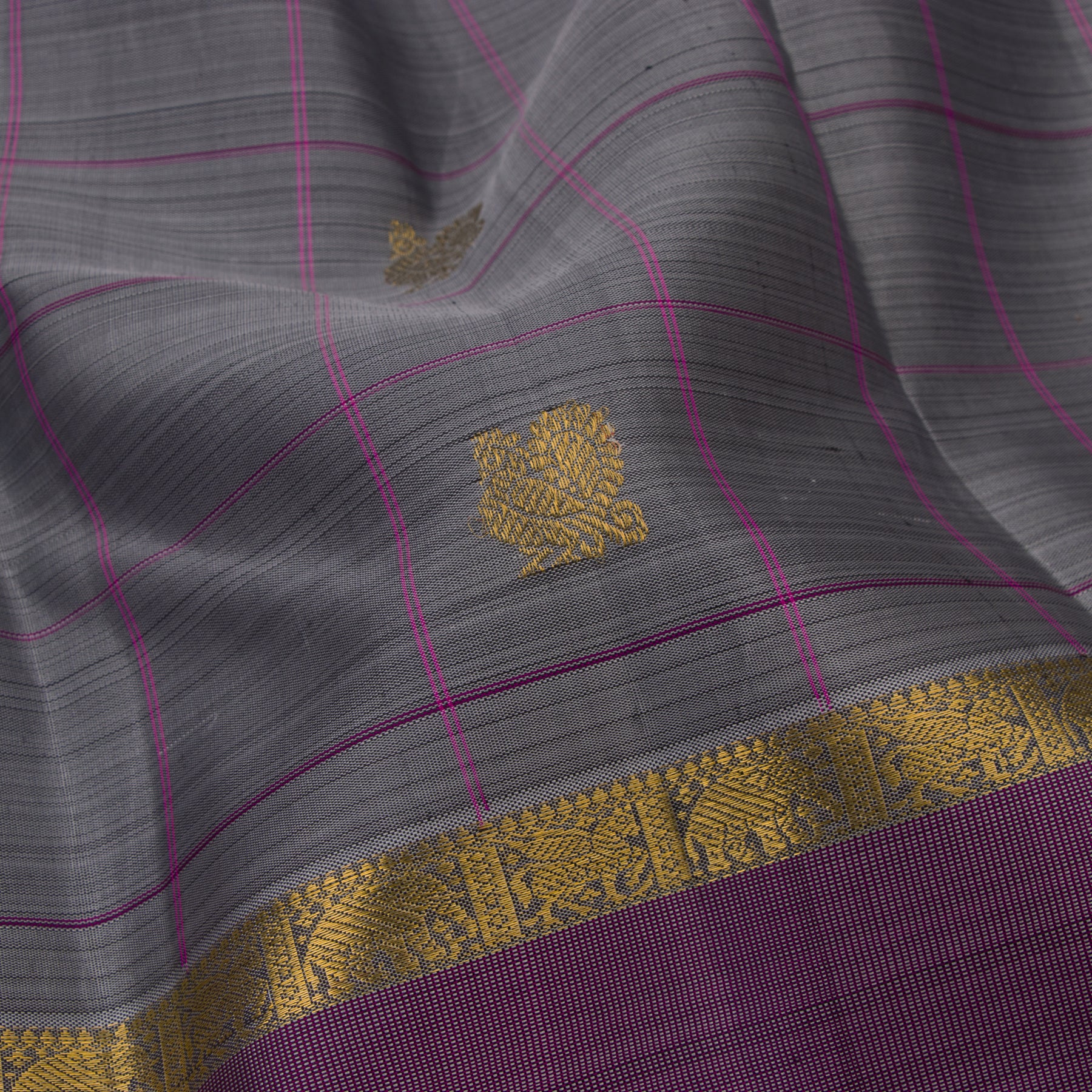 Kanakavalli Kanjivaram Silk Sari 22-110-HS001-12618 - Fabric View