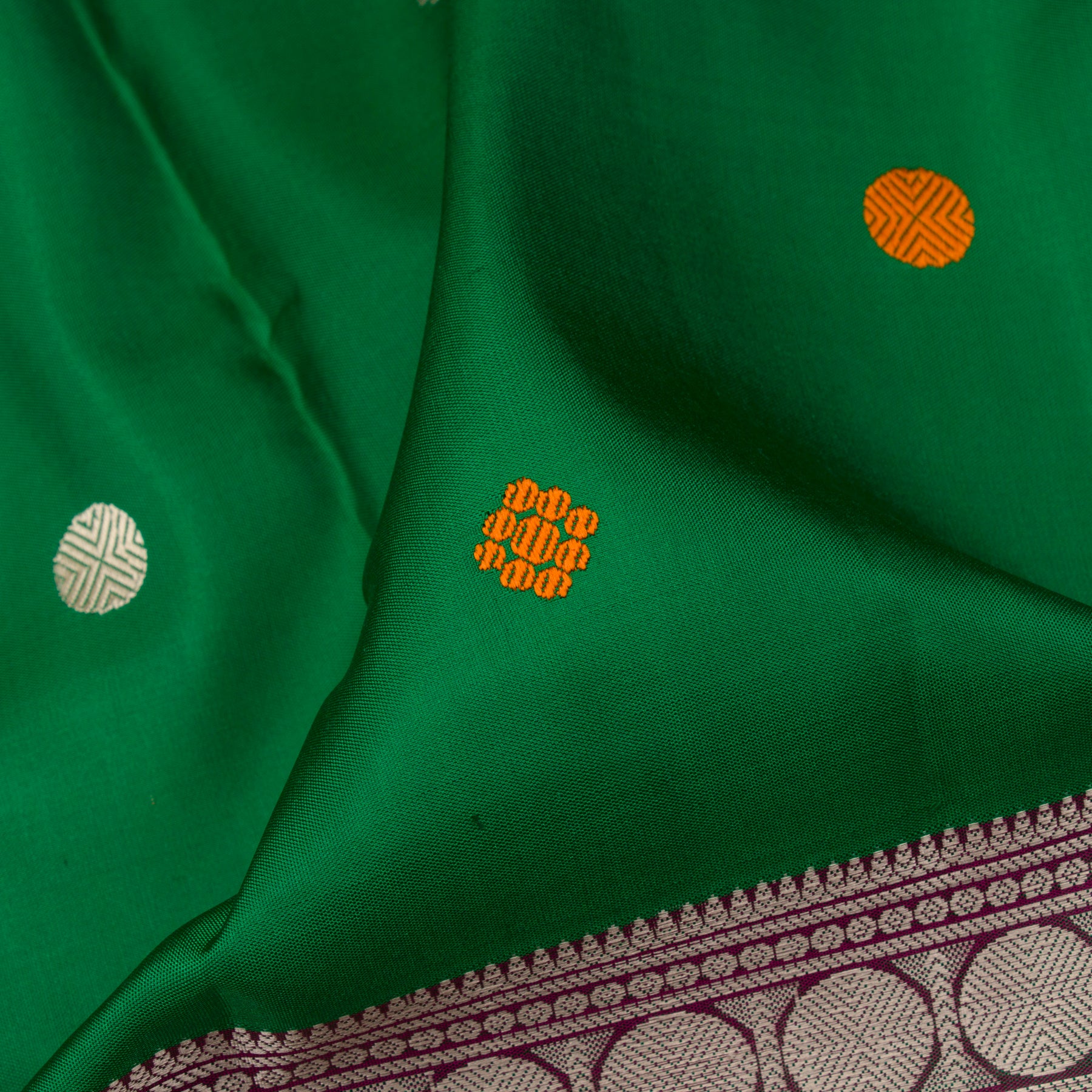 Kanakavalli Kanjivaram Silk Sari 22-598-HS001-02104 - Fabric View
