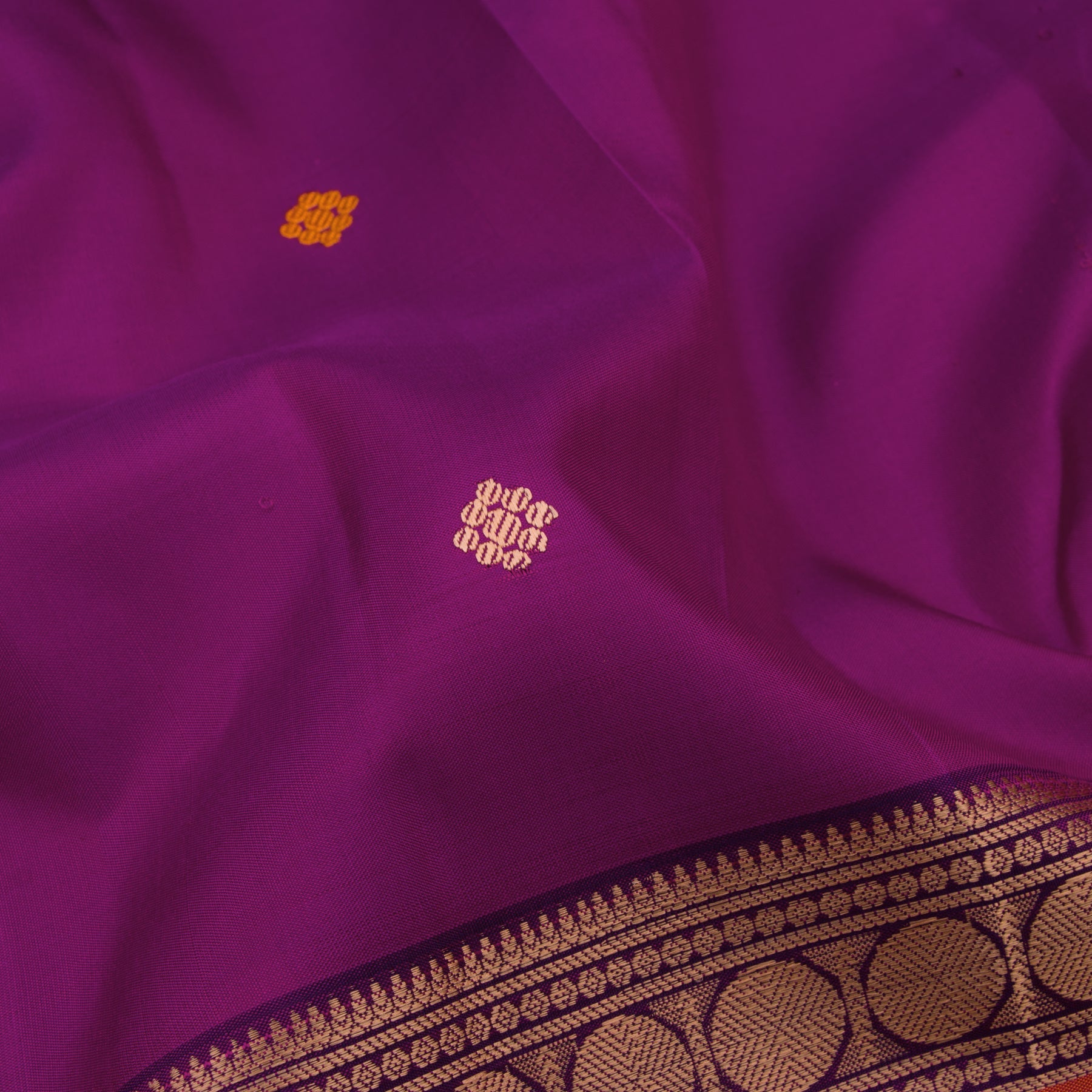 Kanakavalli Kanjivaram Silk Sari 22-598-HS001-14876 - Fabric View