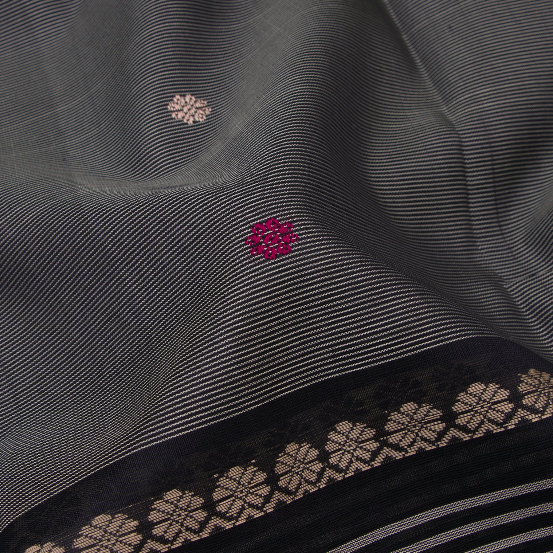 Kanakavalli Silk/Cotton Sari 22-598-HS005-10661 - Fabric View