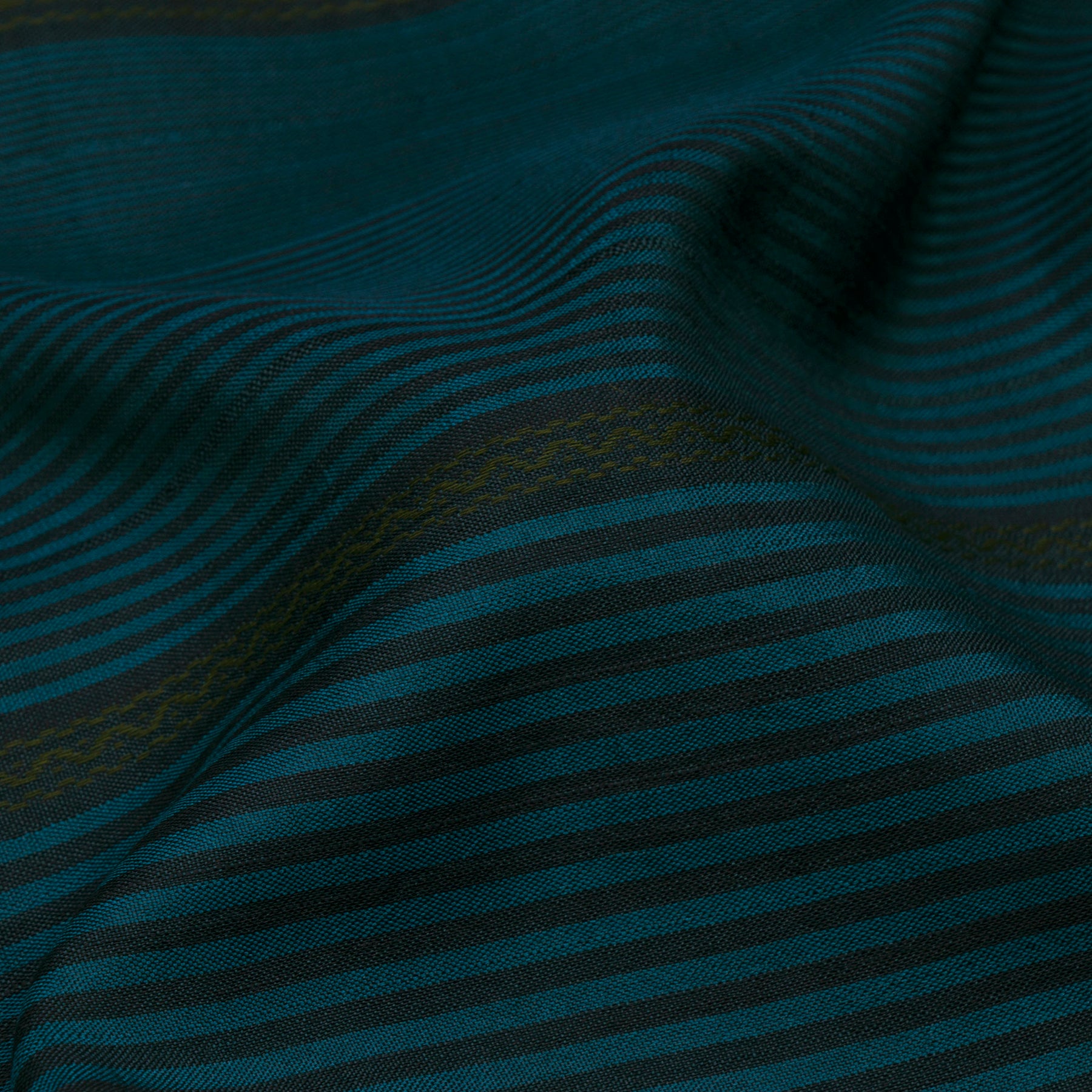 Kanakavalli Silk/Cotton Sari 22-598-HS005-11630 - Fabric View