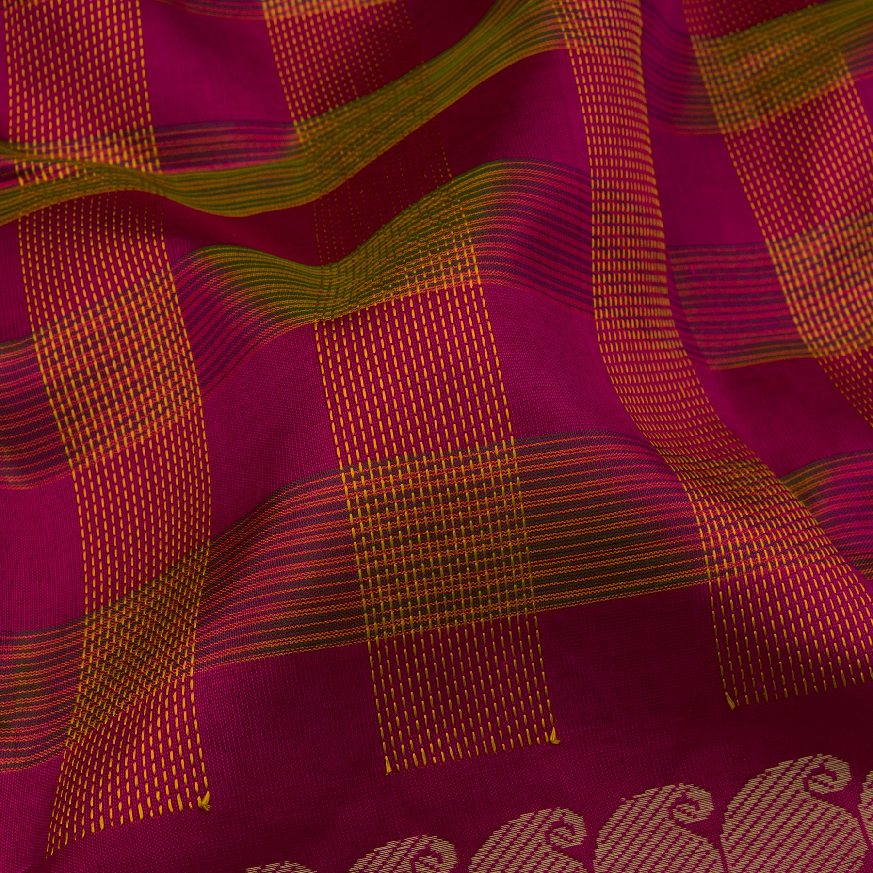 Kanakavalli Silk/Cotton Sari 22-598-HS005-13327 - Fabric View