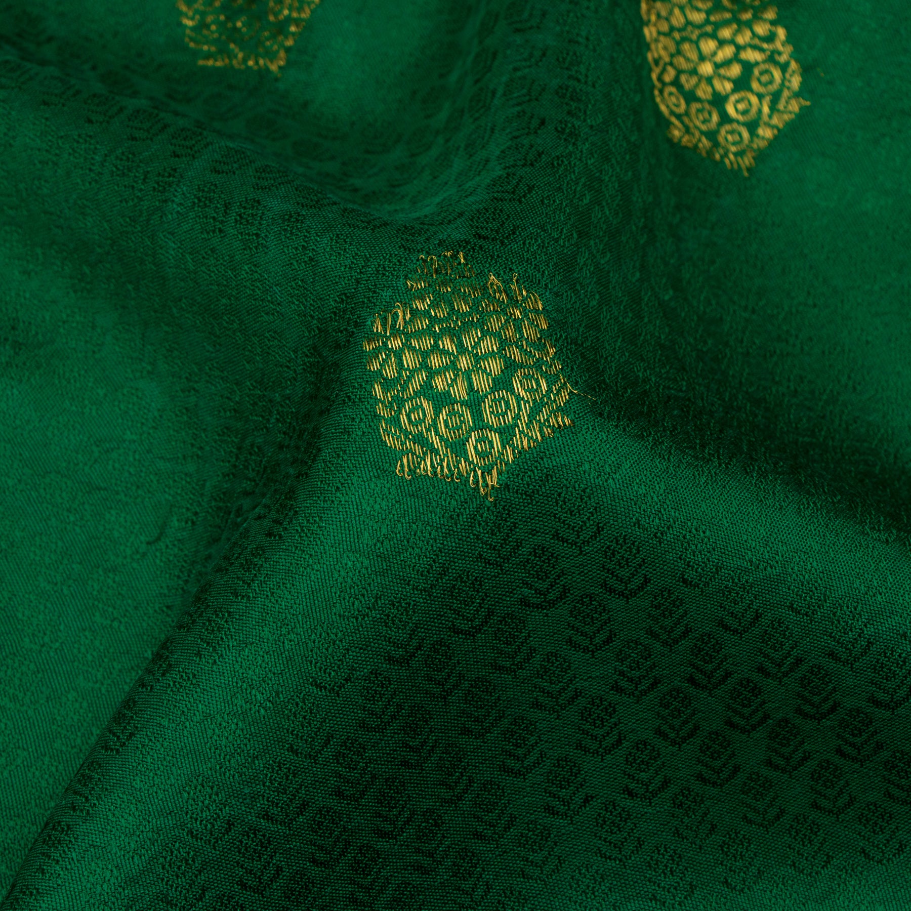 Kanakavalli Kanjivaram Silk Sari 22-599-HS001-05123 - Fabric View
