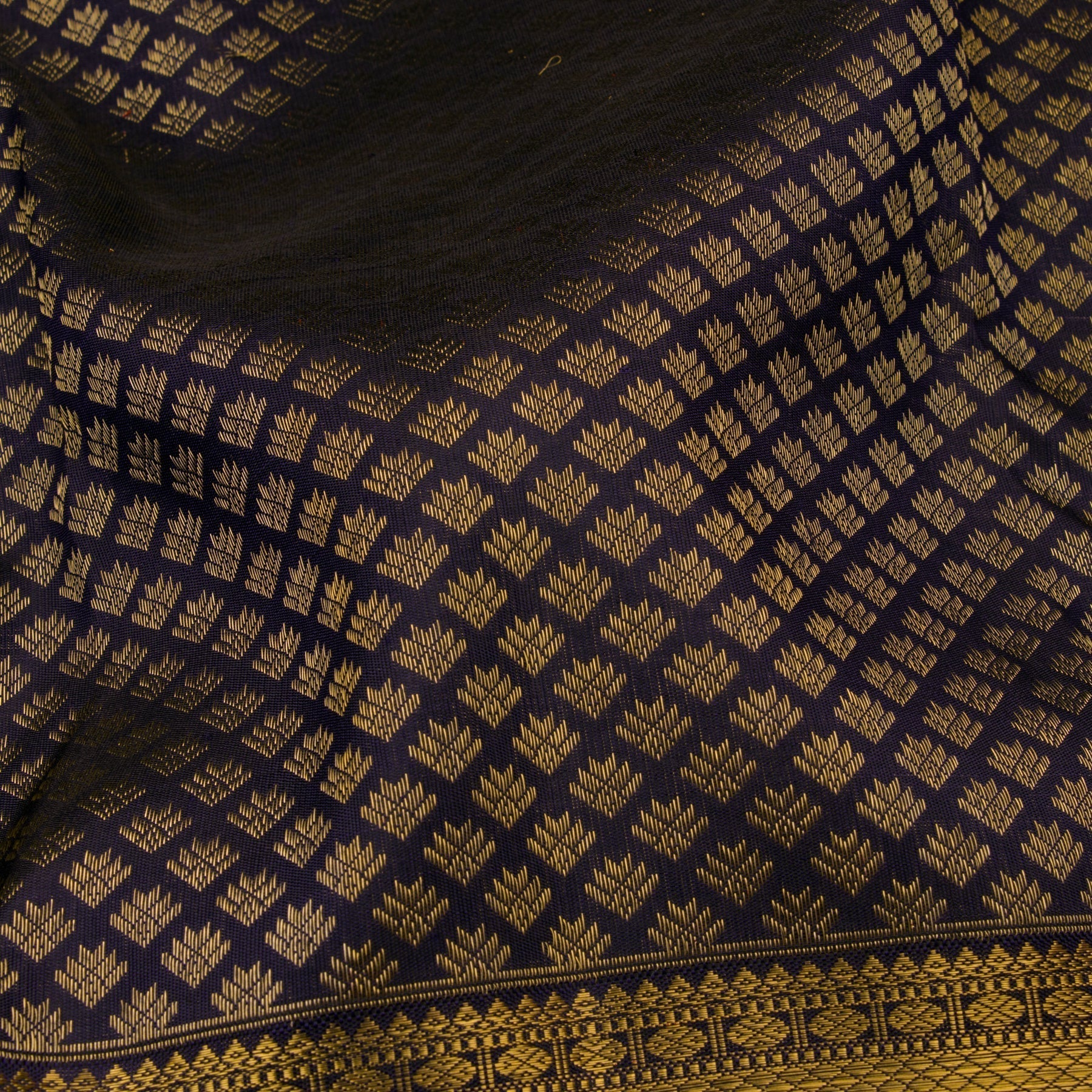 Kanakavalli Kanjivaram Silk Sari 22-599-HS001-05164 - Fabric View