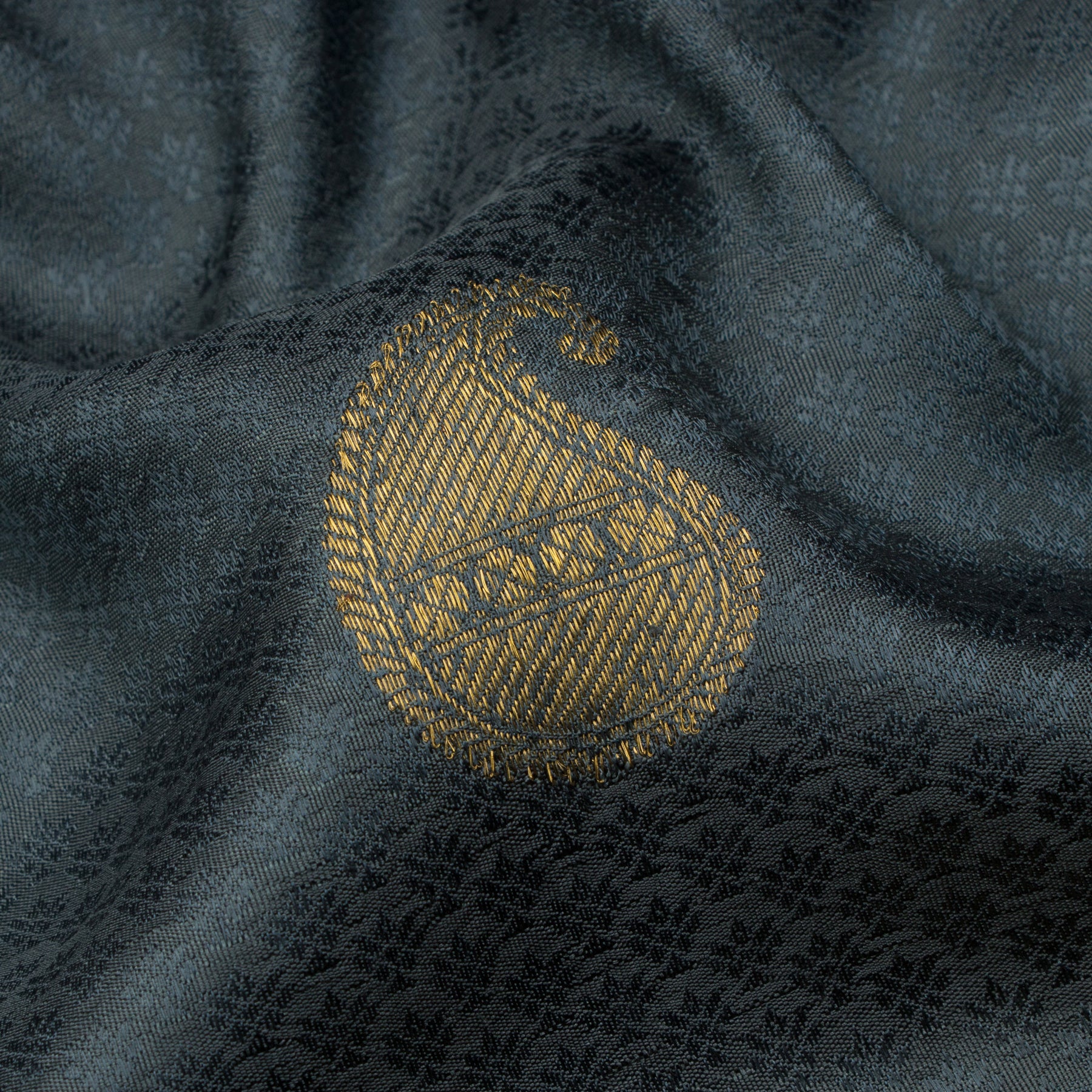 Kanakavalli Kanjivaram Silk Sari 22-599-HS001-05236 - Fabric View