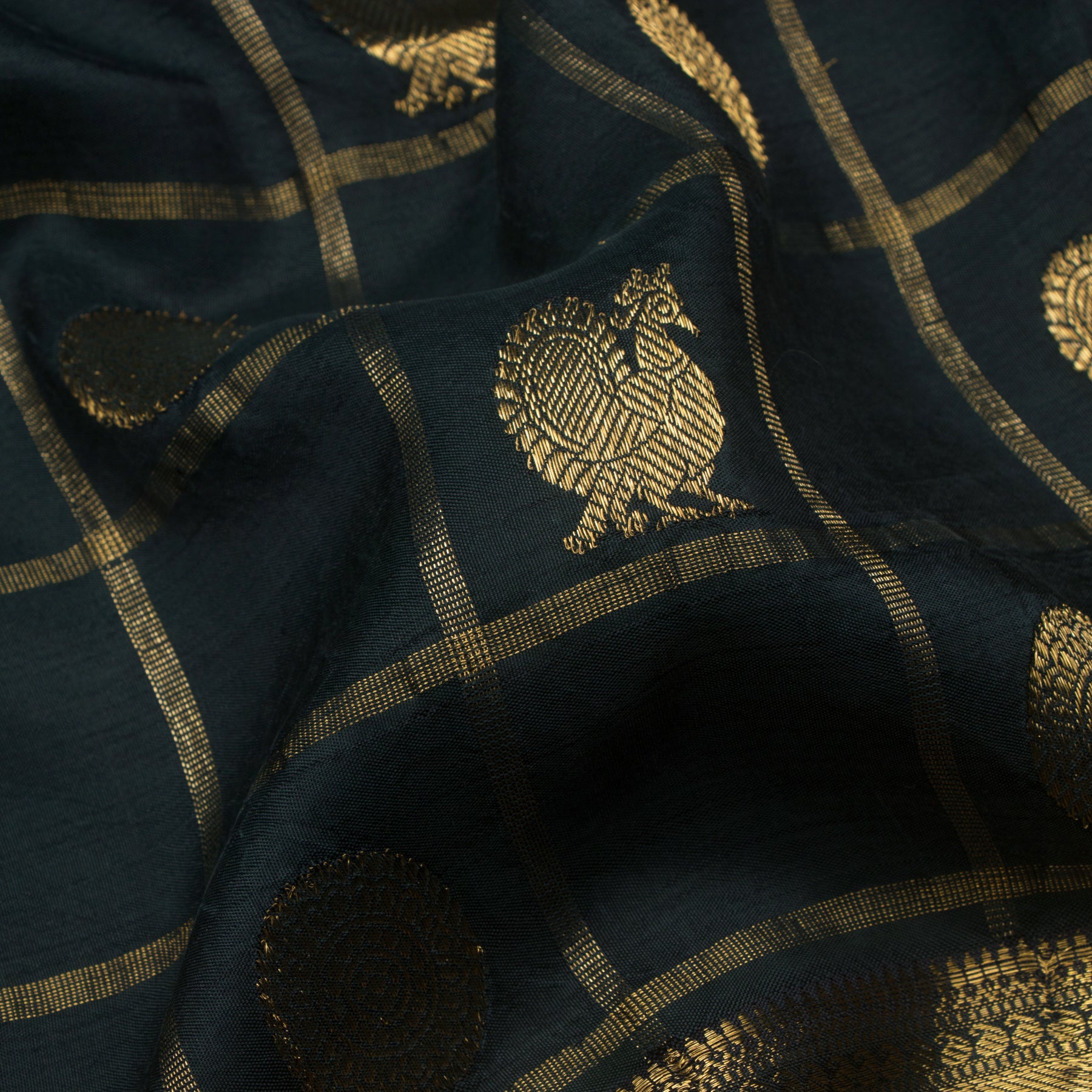 Kanakavalli Kanjivaram Silk Sari 22-599-HS001-05911 - Fabric View
