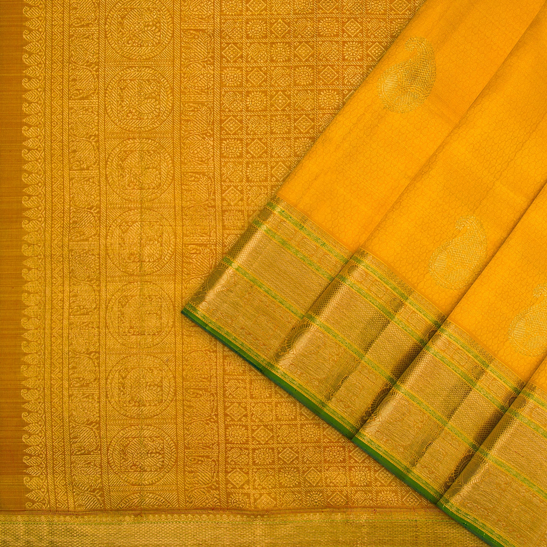 Kanakavalli Kanjivaram Silk Sari 22-599-HS001-06450 - Cover View