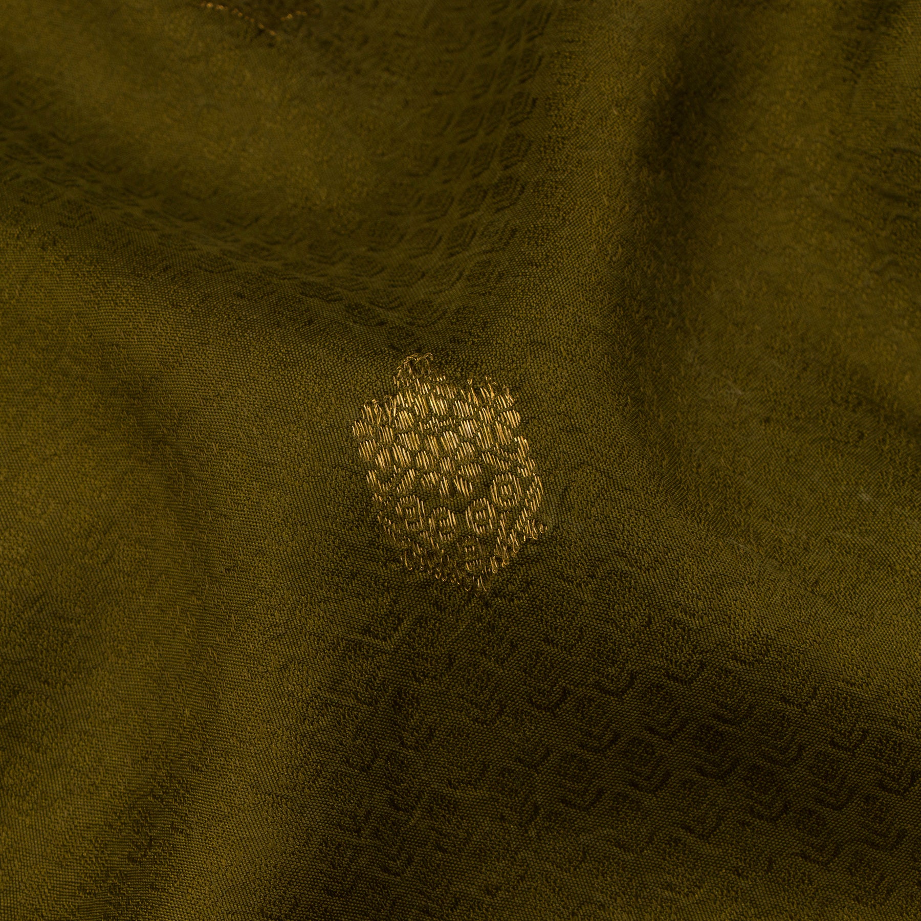 Kanakavalli Kanjivaram Silk Sari 22-599-HS001-10338 - Fabric View