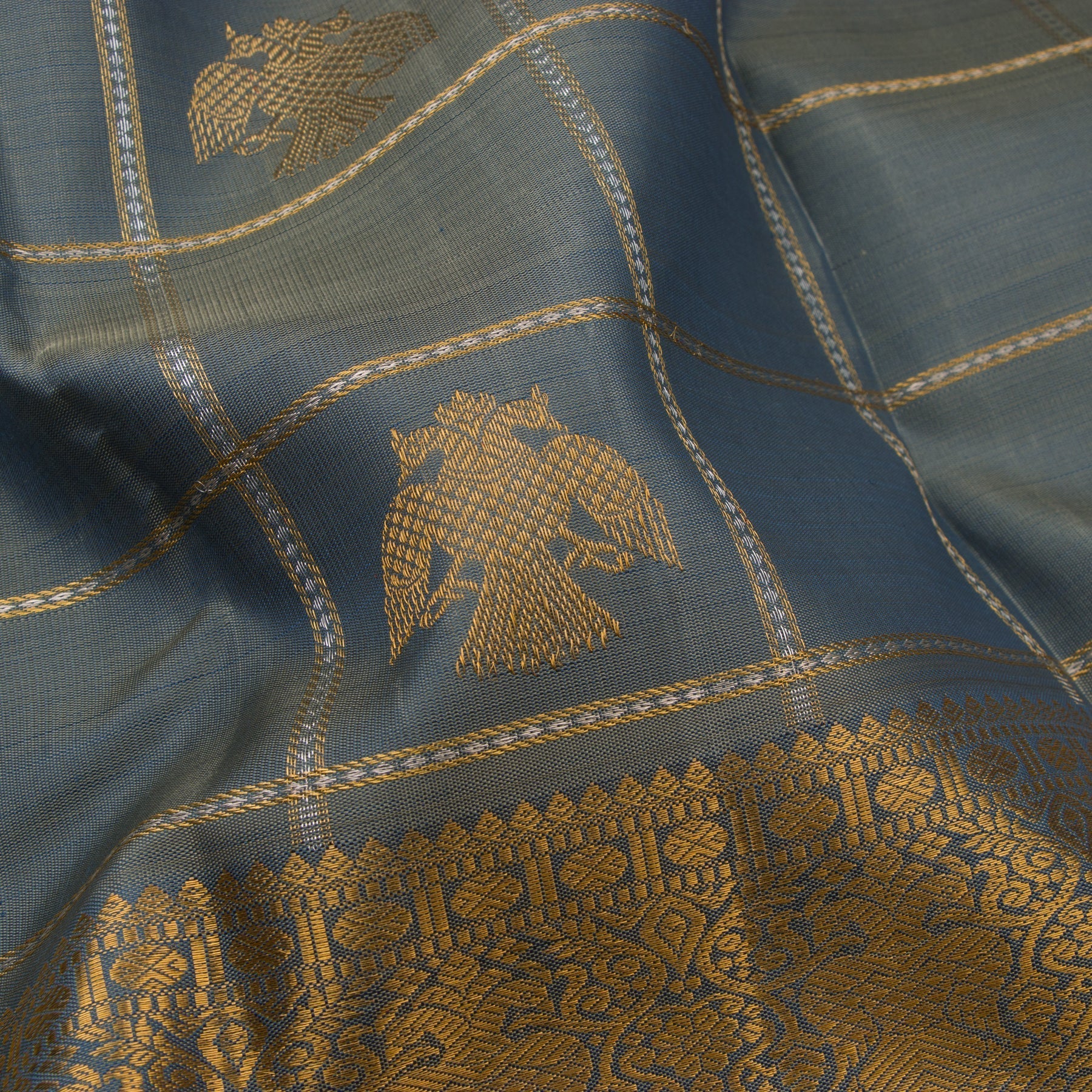 Kanakavalli Kanjivaram Silk Sari 22-599-HS001-13067 - Fabric View
